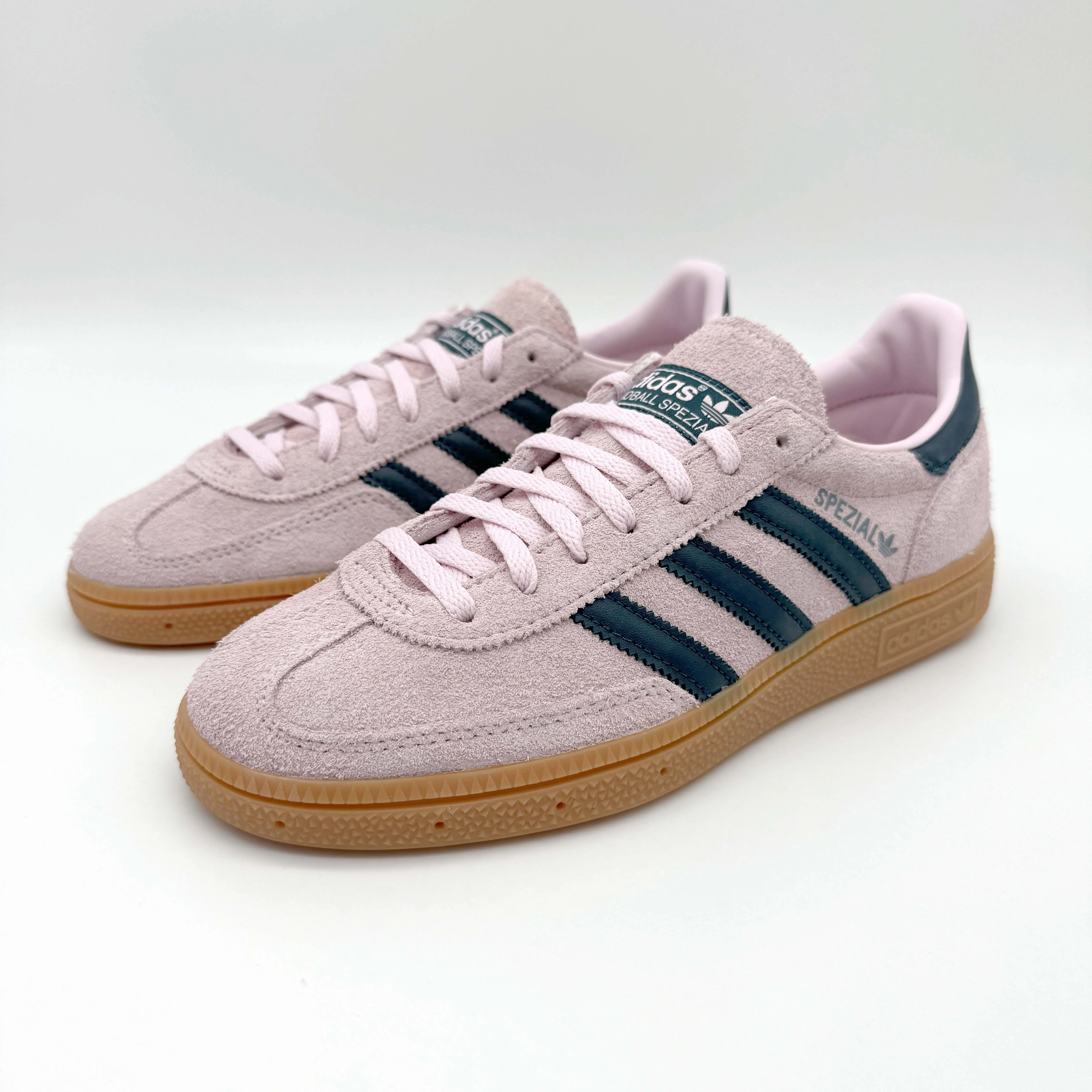 Trendfarbe Sneaker 2025 adidas Handball Spezial Clear Pink Arctic Night
