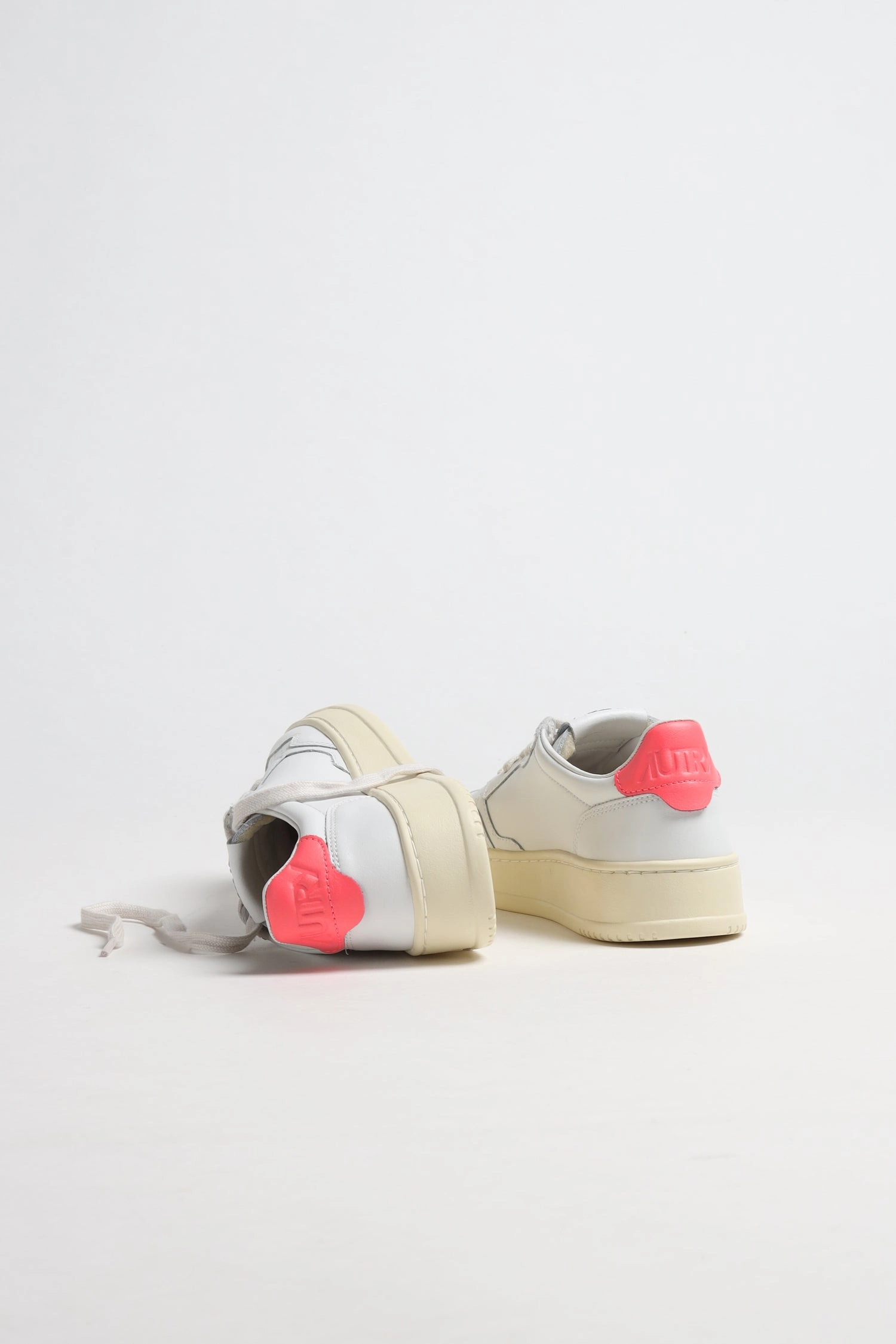 Sneaker Originals Campus Sneaker Medalist Low in Wei/Coral