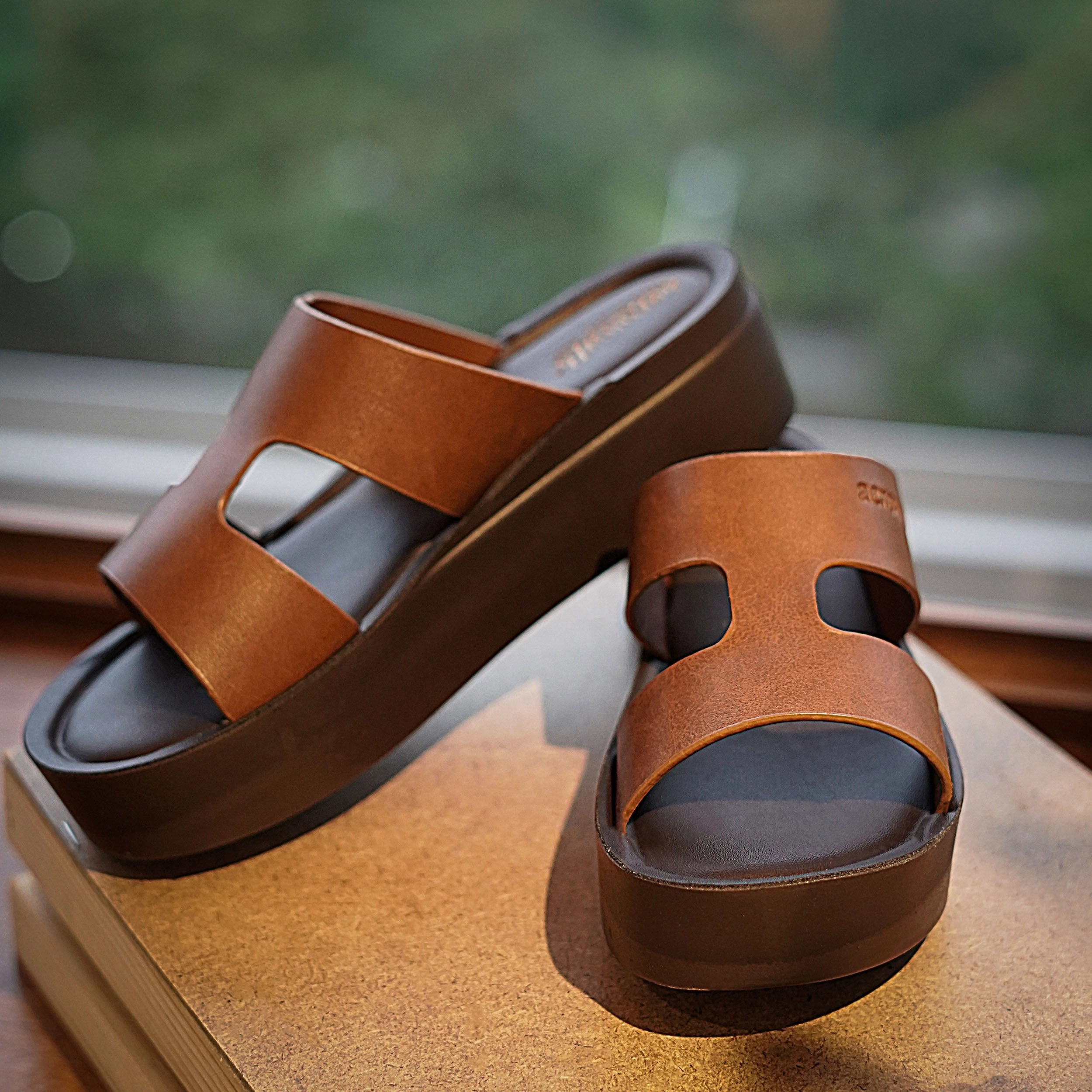 Aerowalk TAN Slipper with slip-on for female Hausschuhe Leder Pantoffeln