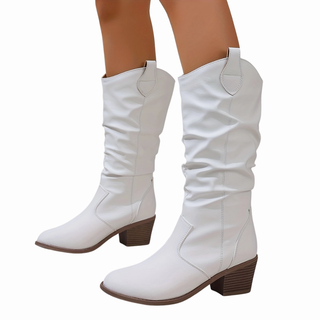 Alessia | Boots Cleaning Chelsea Boots