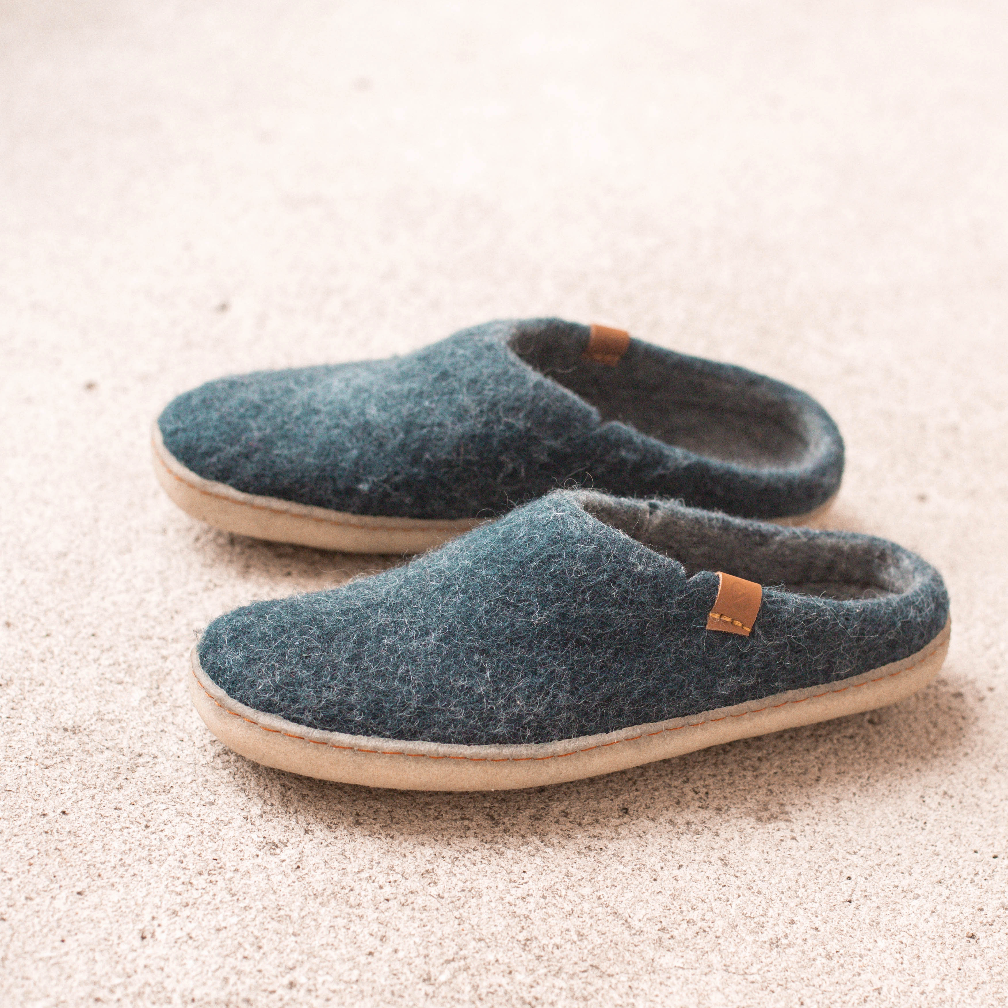 Classic Slipper - Filzpantoffel mit Gummisohle, marineblau Lands End Pantoffeln
