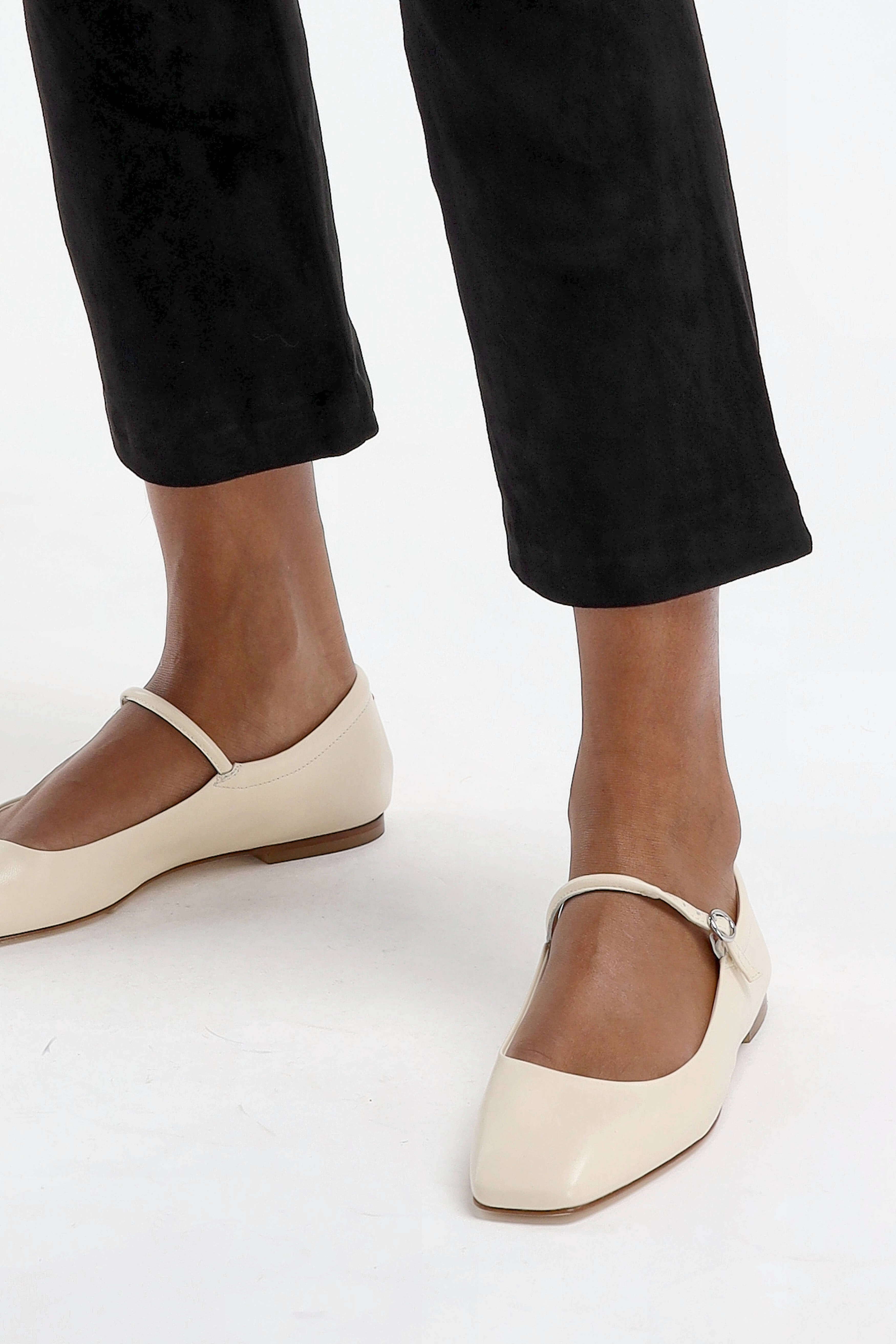 Loafers With Removable Insoles Ballerinas Uma in Creamy