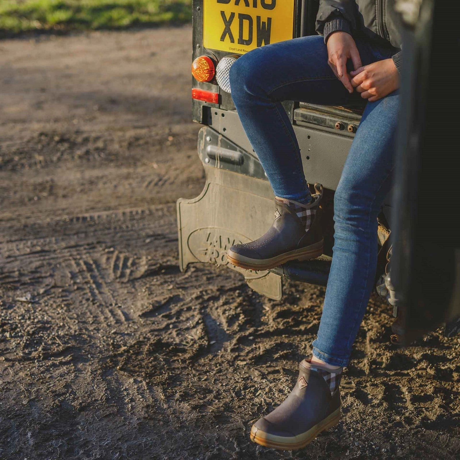 Goth Stiefel Damen Muck Originals Ankleboots mit Anziehlasche | Brown/Plaid/Gum