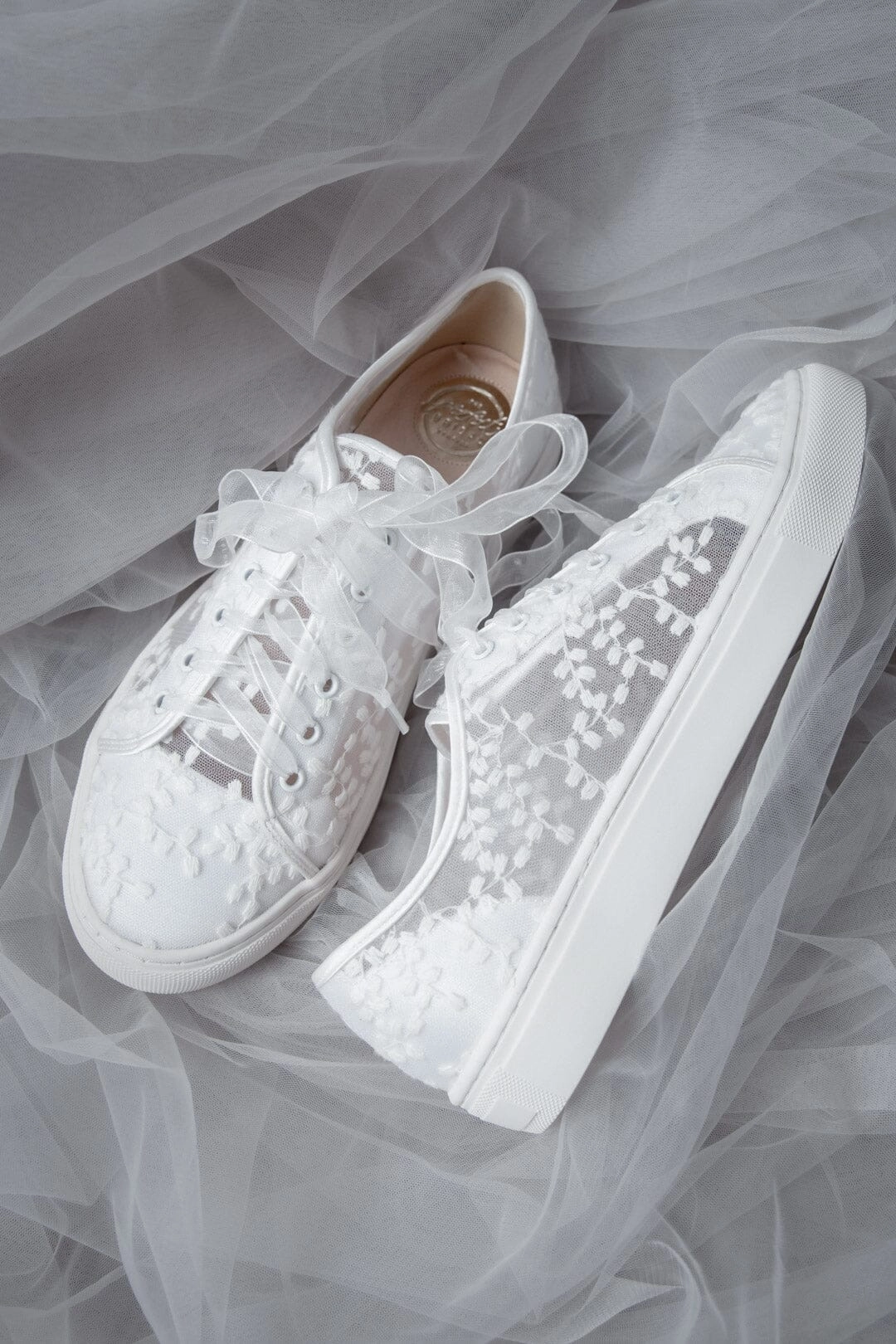 Braut Sneakers mit Spitze  Oakley | The Perfect Bridal Company Sneaker Größe 37