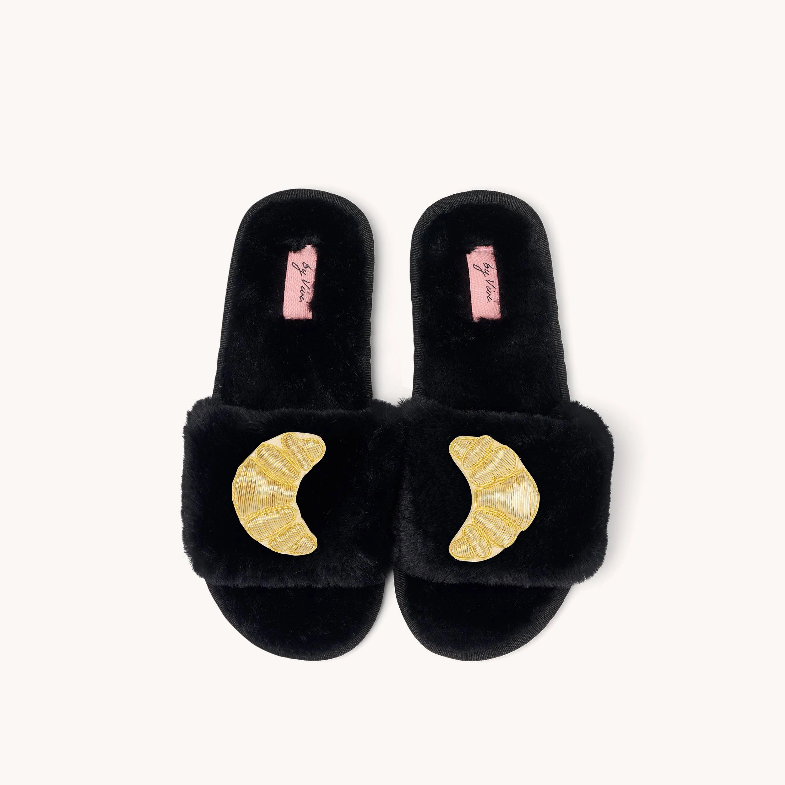 Tedi Pantoffeln Brosche Croissant