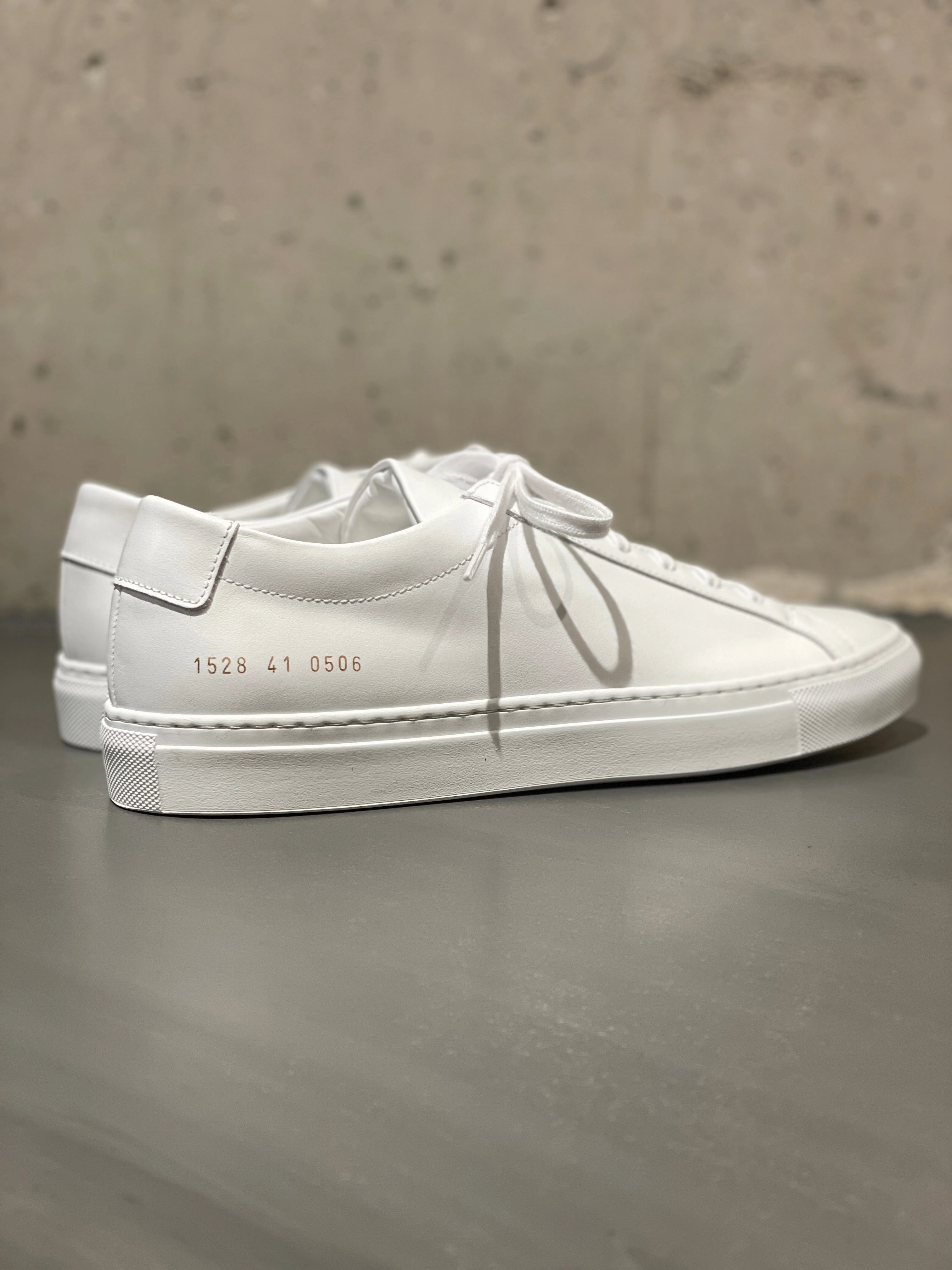 COMMON PROJECTS 1528 ORIGINAL ACHILLES LOW WHITE Stoffschuhe
