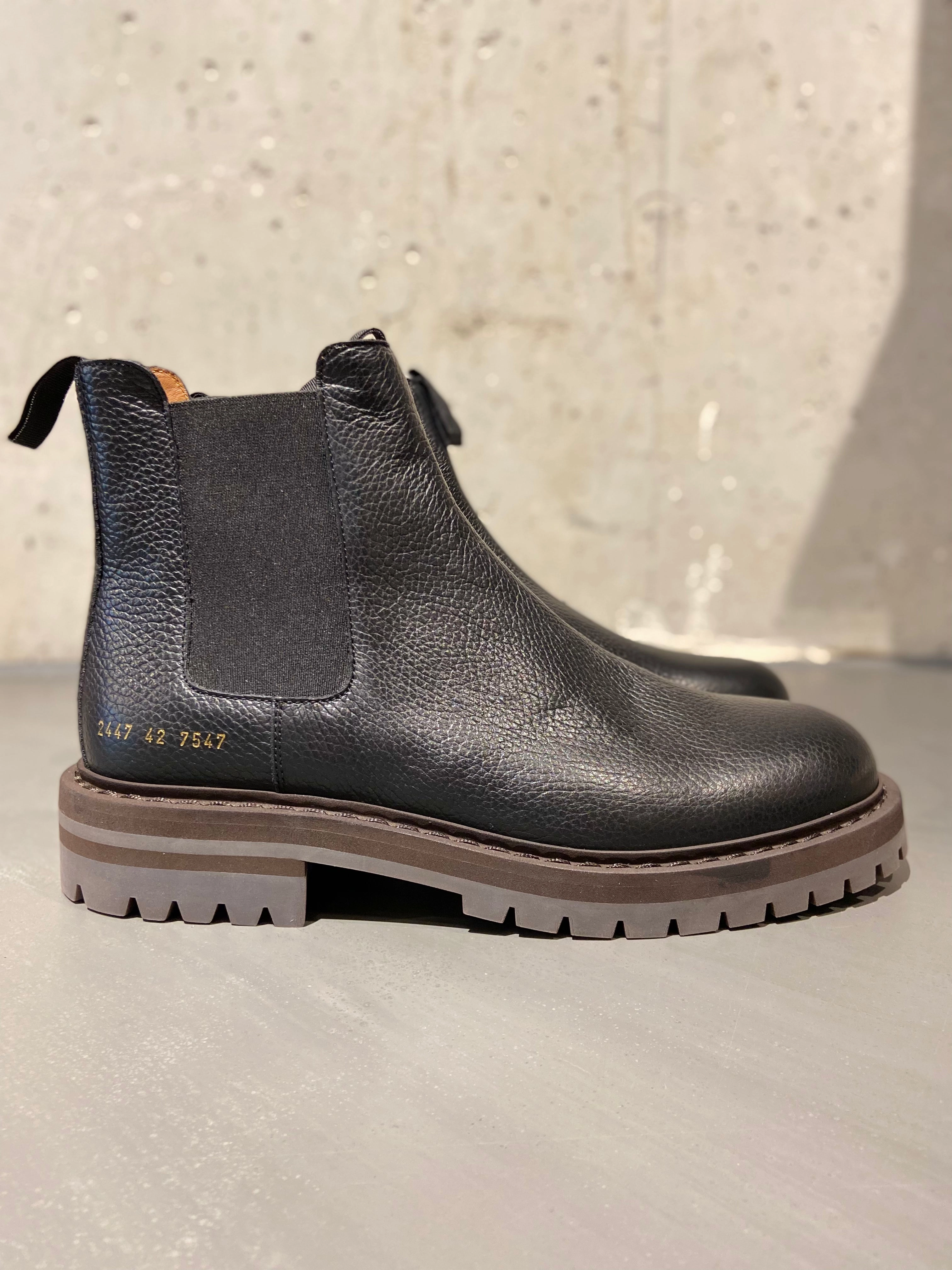 COMMON PROJECTS 2447 CHELSEA WORKBOOT BLACK Chelsea Boots Mit Sohle