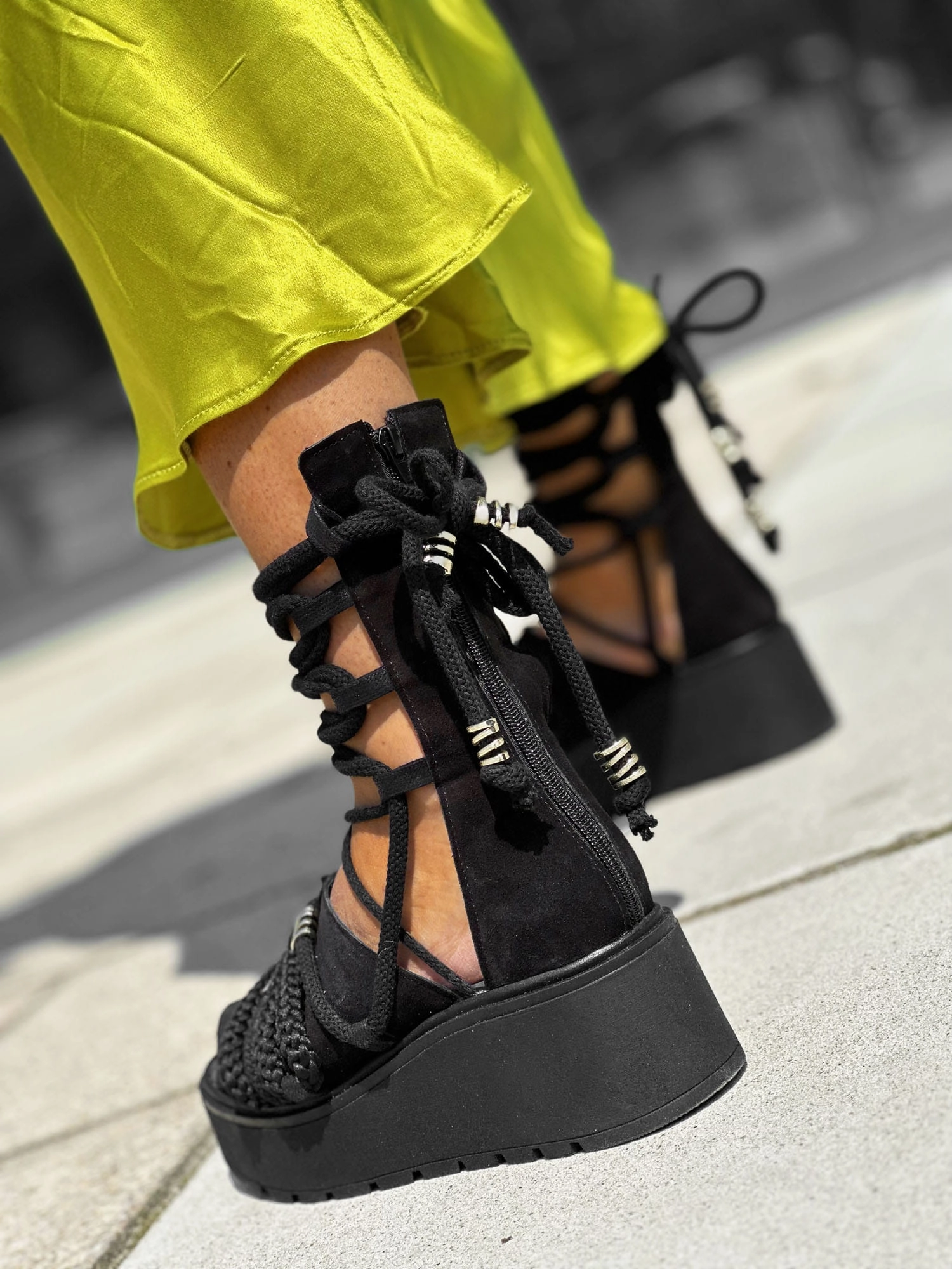 Damskie sanday z naturalnej skry  letnie obuwie damskie  stylowe wizane sanday w stylu boho Tamaris Sandalen Grün