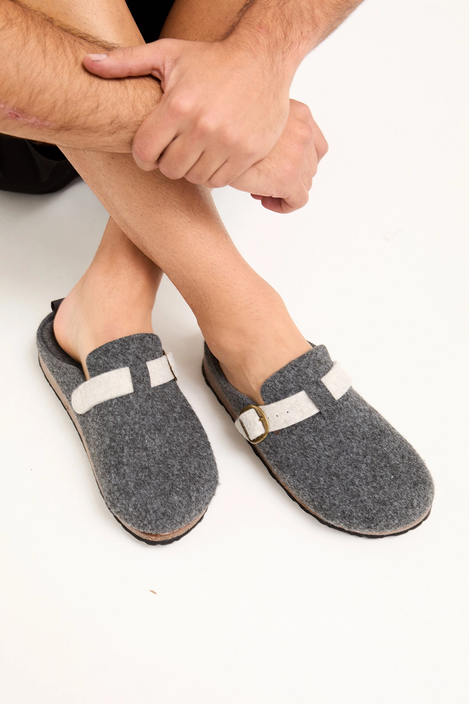 Mister You Jordan Mule Slippers in Charcoal Pantoffeln Erzgebirge