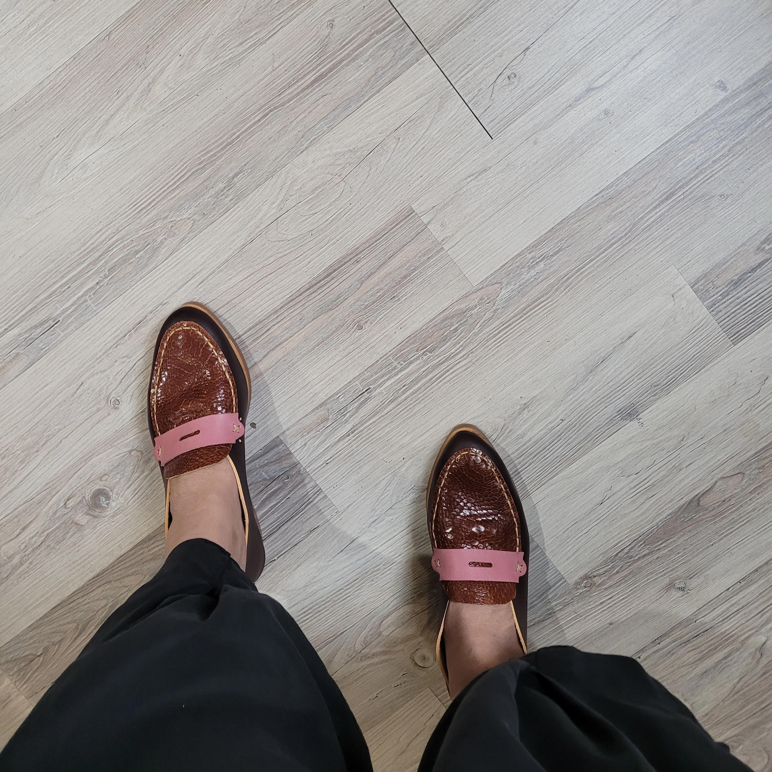 Loafers Crocodile THE PENNY. BB TAMARIND.TAMARIND LAKE. NO MASK. BROWN THREAD 2CM