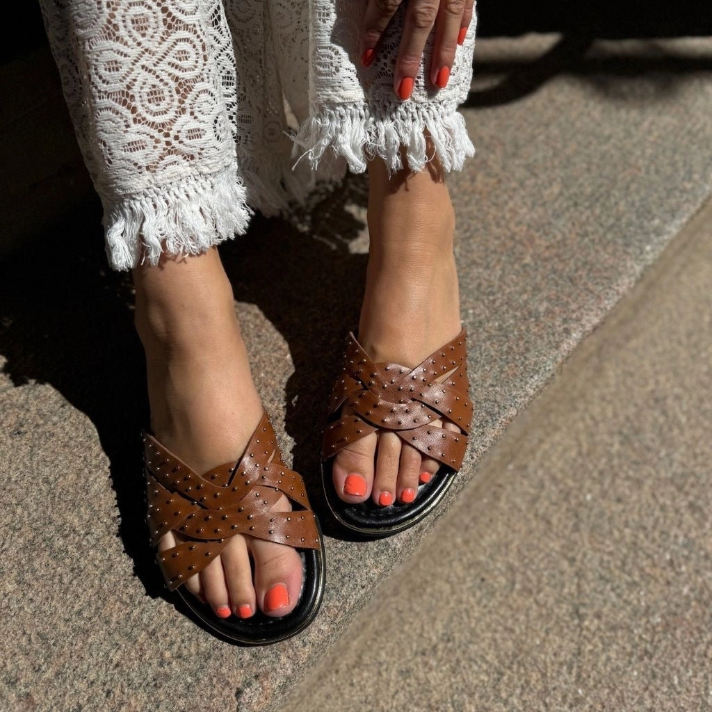 Kleiner Absatz Sandalen CAROLL AND ME - TAN