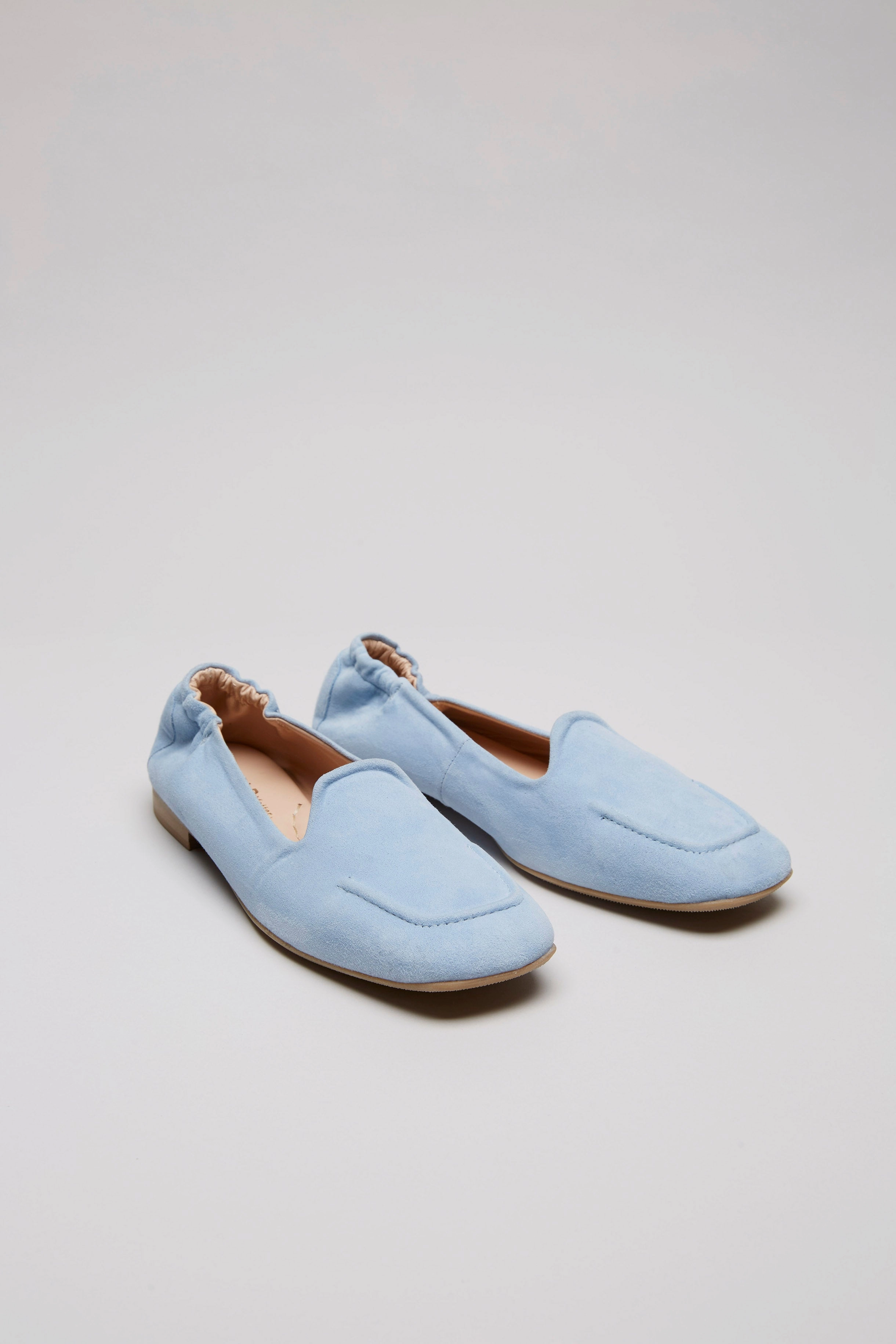 GABRIELLA Ballerina Loafer baby blue suede Loafers Svarta