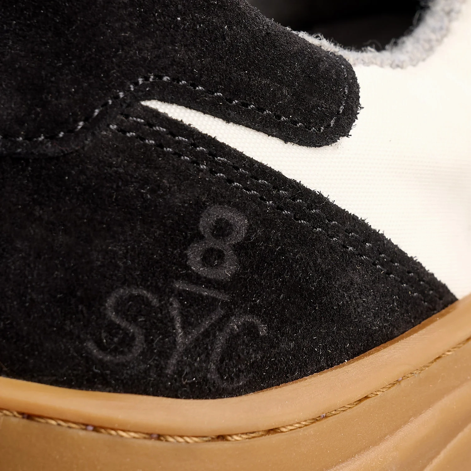 Galapagos Island blood moon dunkel Back 70 Sneaker