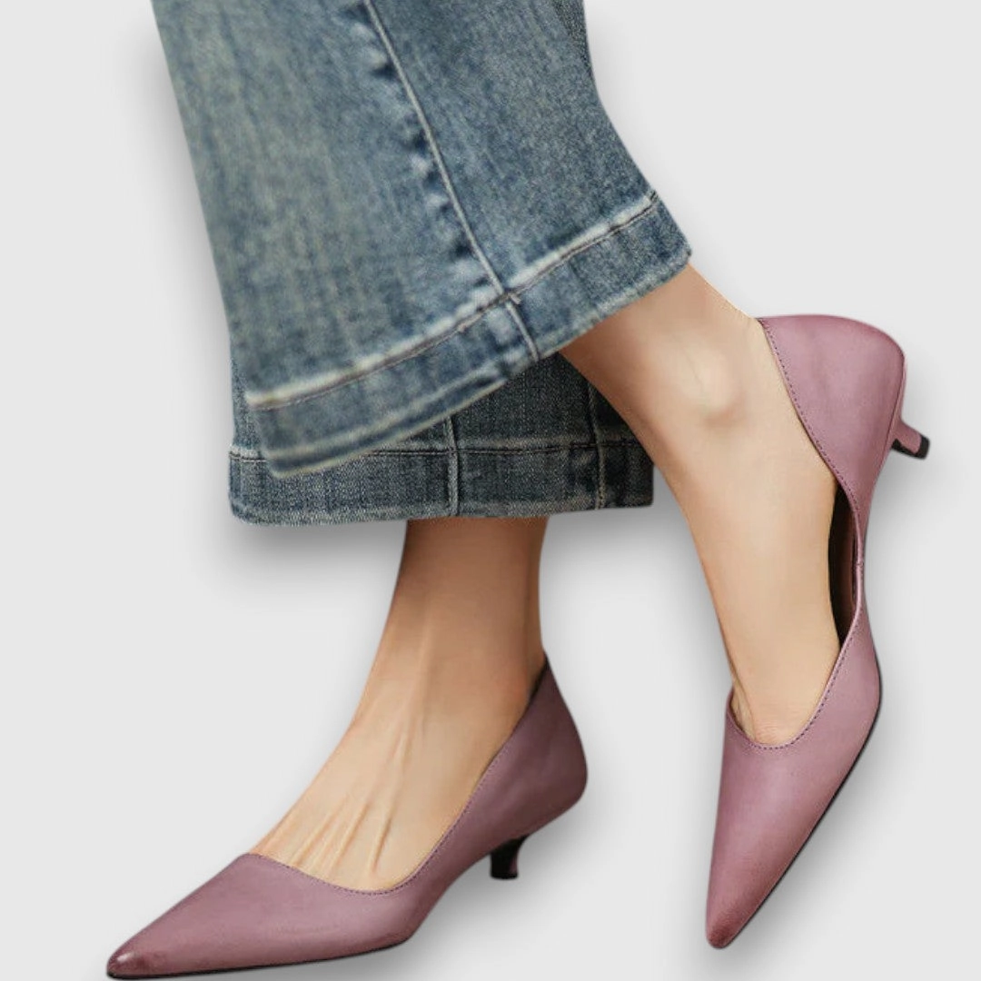 Veyra  Lederschuhe mit Kitten-Heel