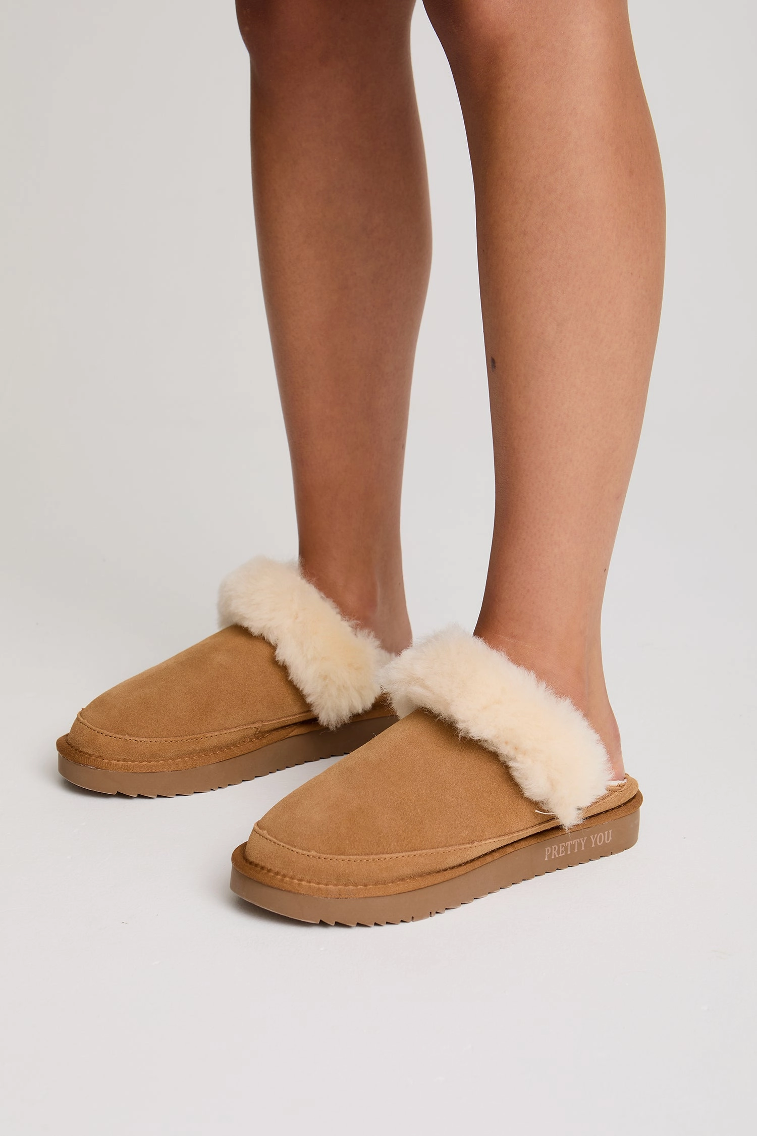 Moderne Pantoffeln Hausschuhe Hallie Sheepskin Multiway Slippers in Chestnut