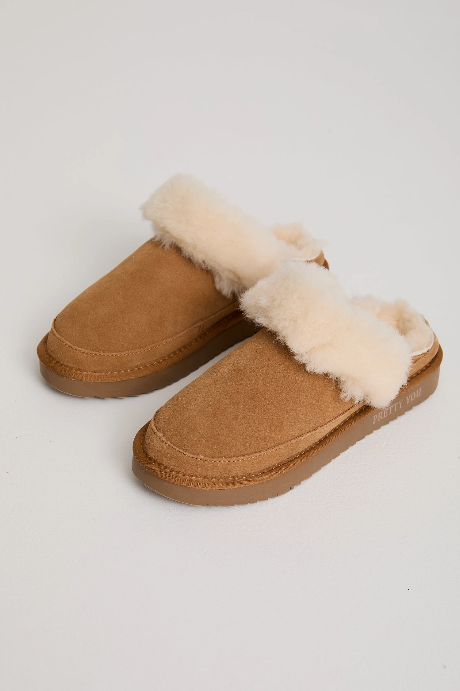 Hallie Sheepskin Multiway Slippers in Chestnut Gesundheits Pantoffeln