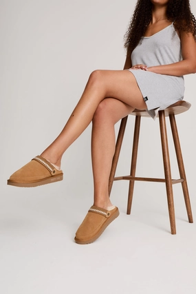 Hotel Pantoffeln Kaufen Hallie Sheepskin Multiway Slippers in Chestnut