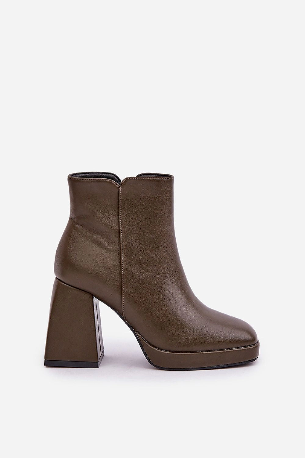 Heel boots model 204677 Step in style Vass Chelsea Boots
