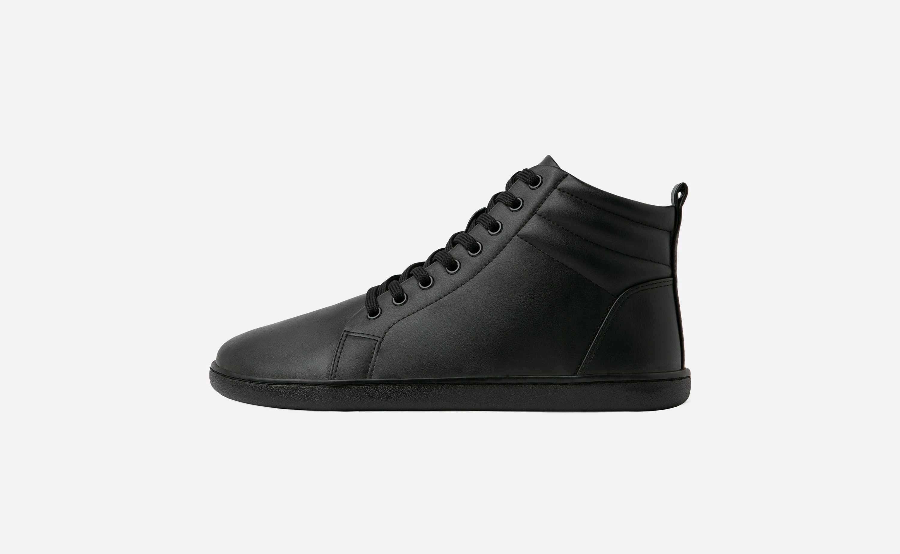 Highrise Luxe - All Black Camel Active Sneaker
