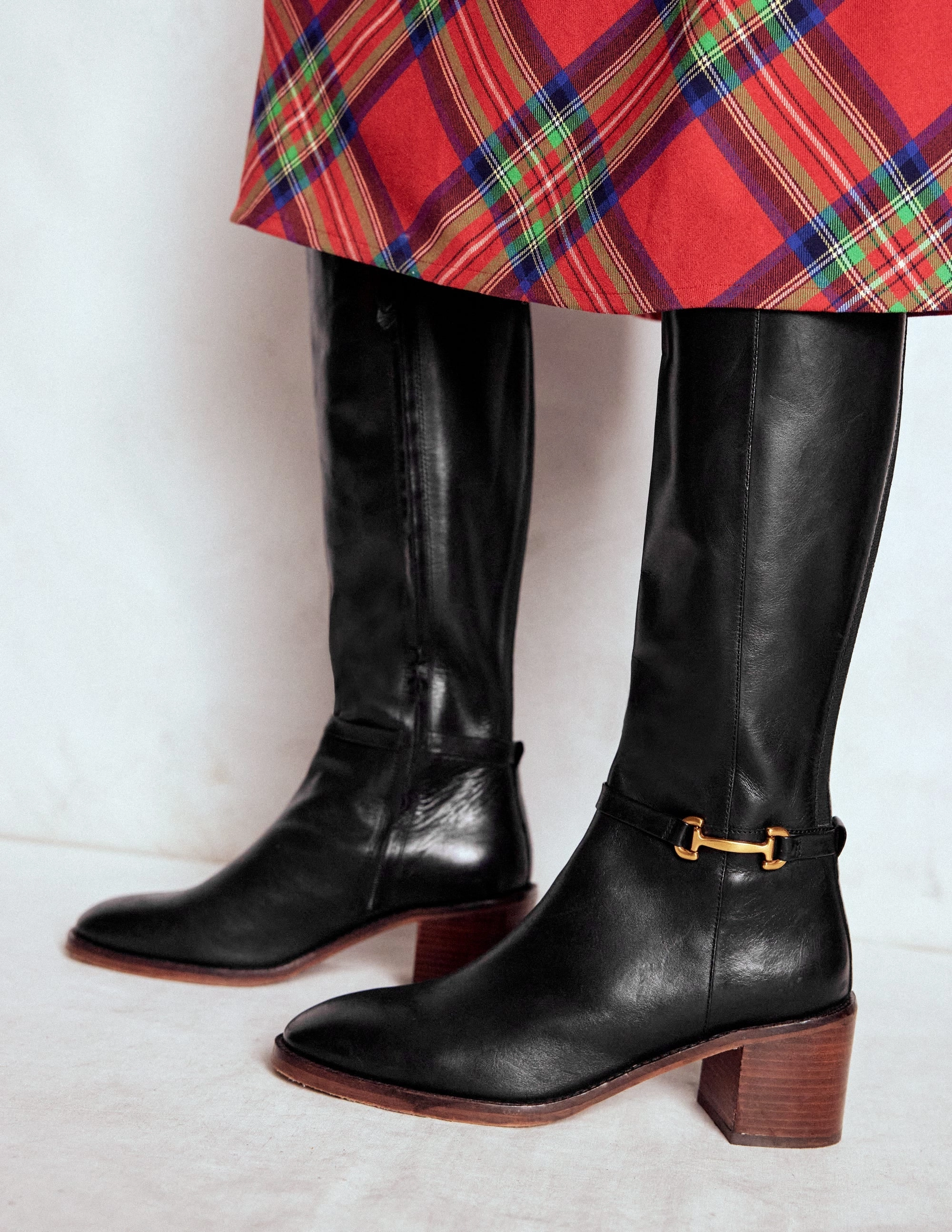 Iris Stiefel mit Absatz und Trensendetail-Schwarz Alpina Stiefel