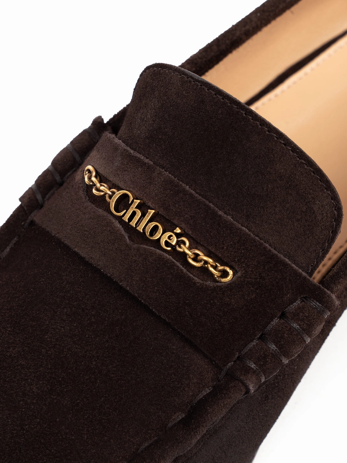 Lederschuhe Wasserflecken Entfernen Loafer in Dunkelbraun mit Gold-Detail