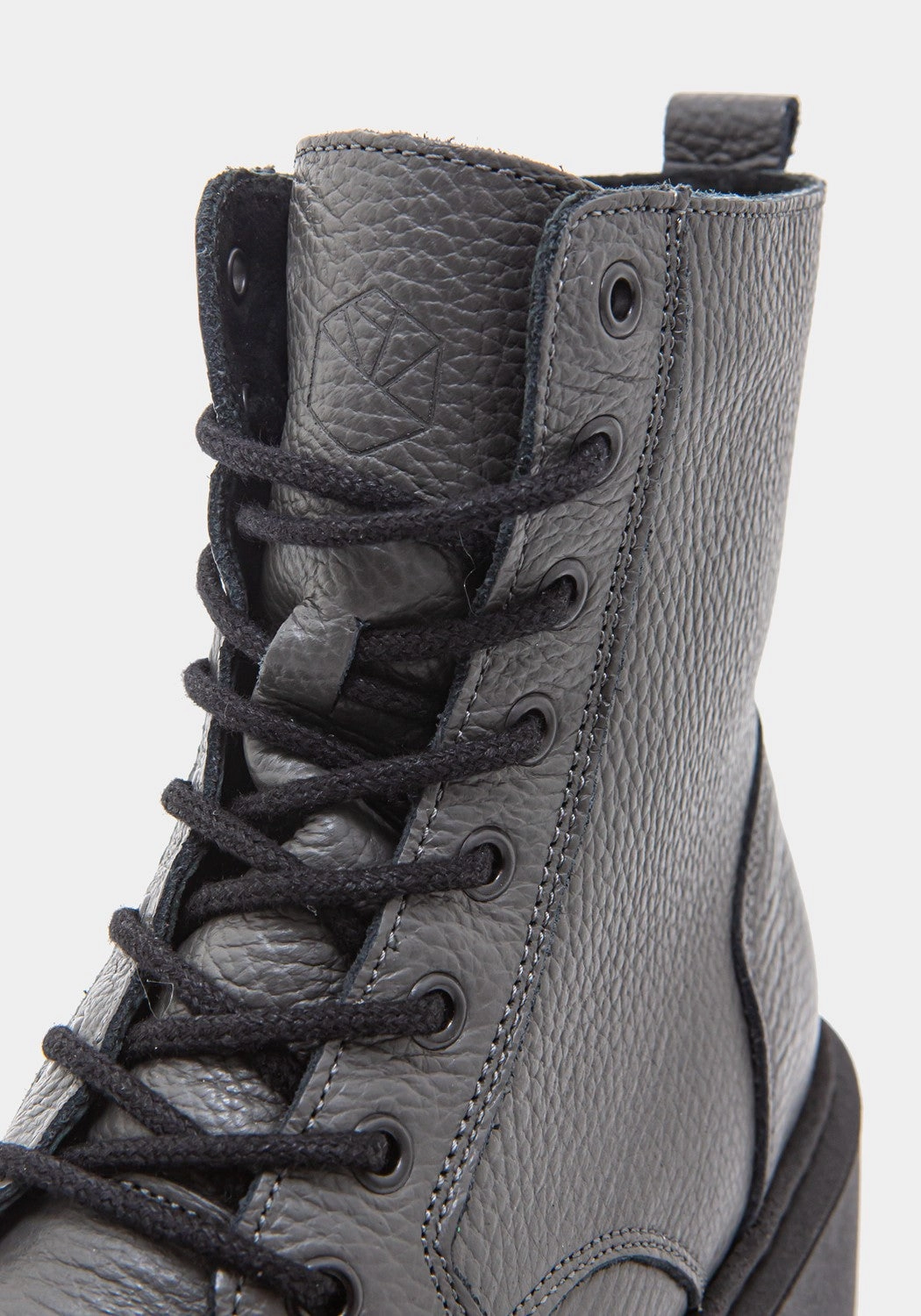 Stiefel Mit Spitzer Schuhspitze Mary Boot grey/black