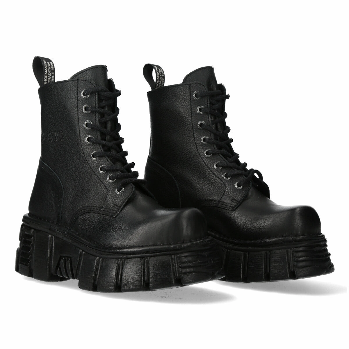 Stiefel Versandkosten New Rock Boots Stiefel Plateu Echtleder 8 Loch (weiches, feinnarbiges Leder)