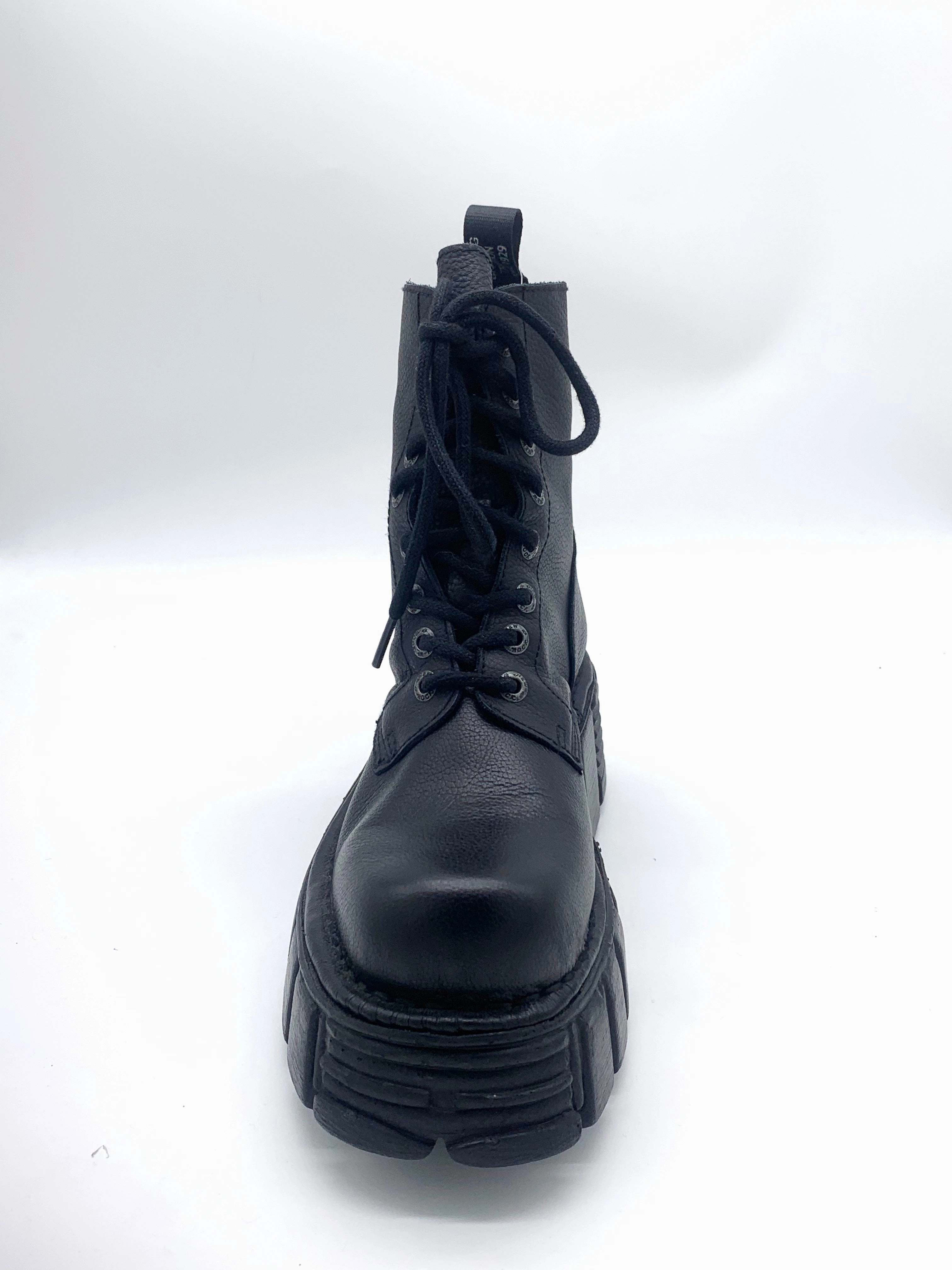 New Rock Boots Stiefel Plateu Echtleder 8 Loch (weiches, feinnarbiges Leder) Satorisan Stiefel