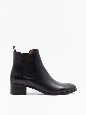 Heeled Chelsea boots in navy leather Gefütterte Chelsea Boots Damen Plateau