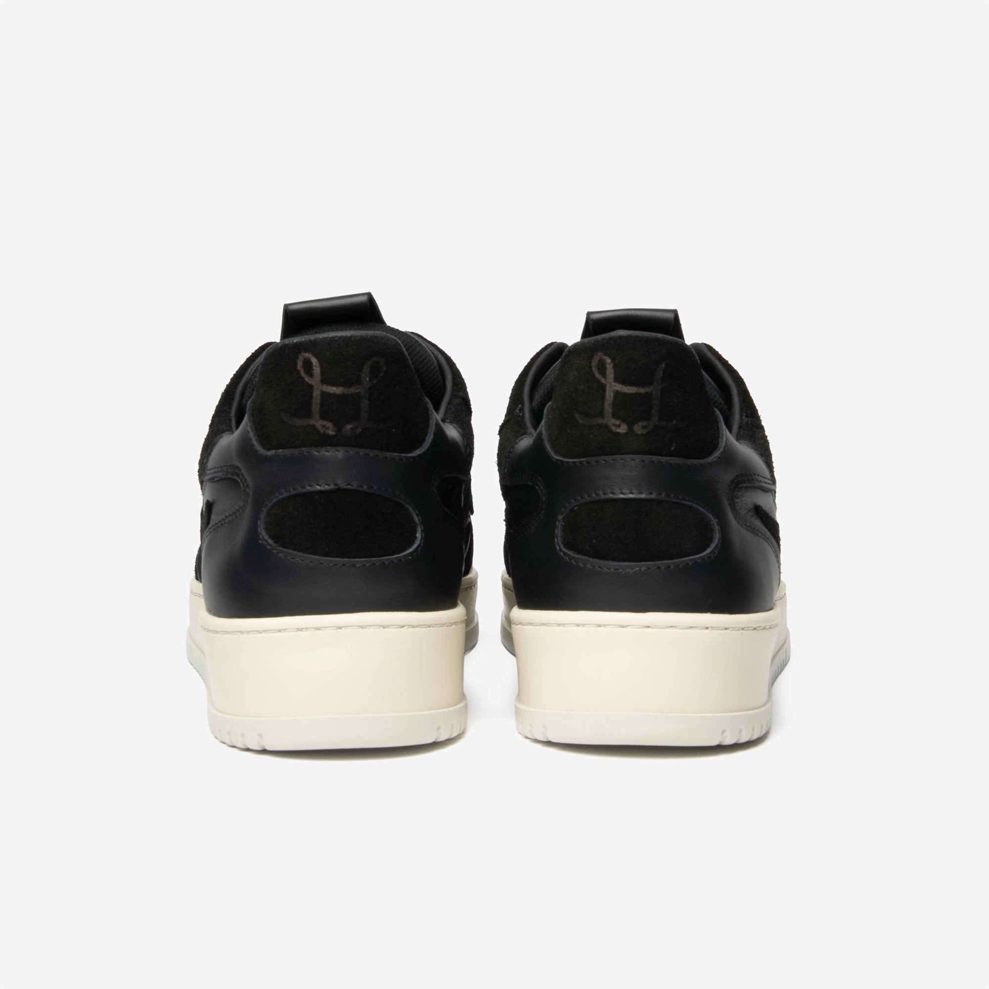 PRE ORDER - Low Top - Rivo - Black Sneaker Trachten