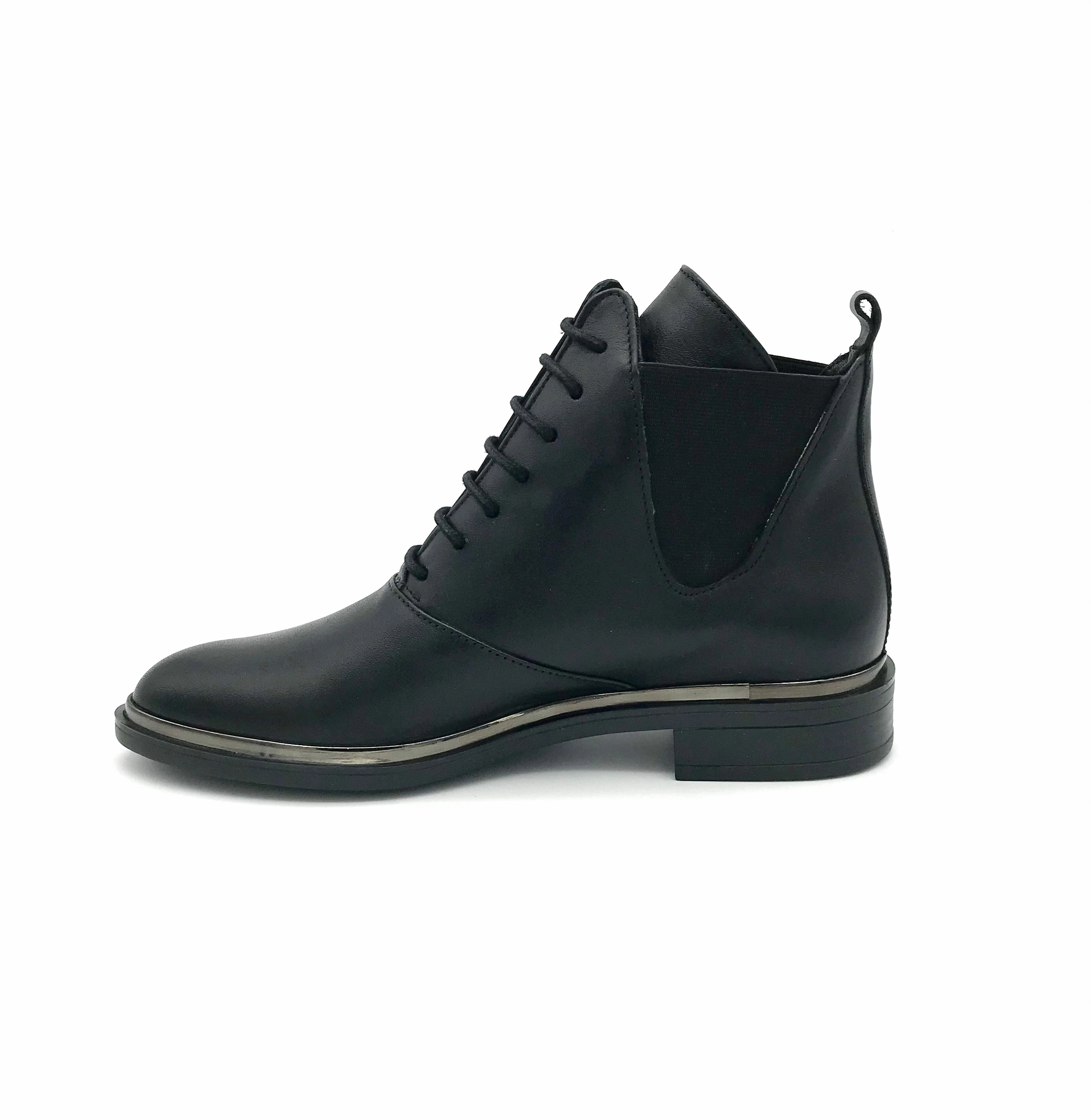 Stitch Cleated Mid Chelsea Boots The Schuh Effekt Stiefelette Chelsea Schwarz