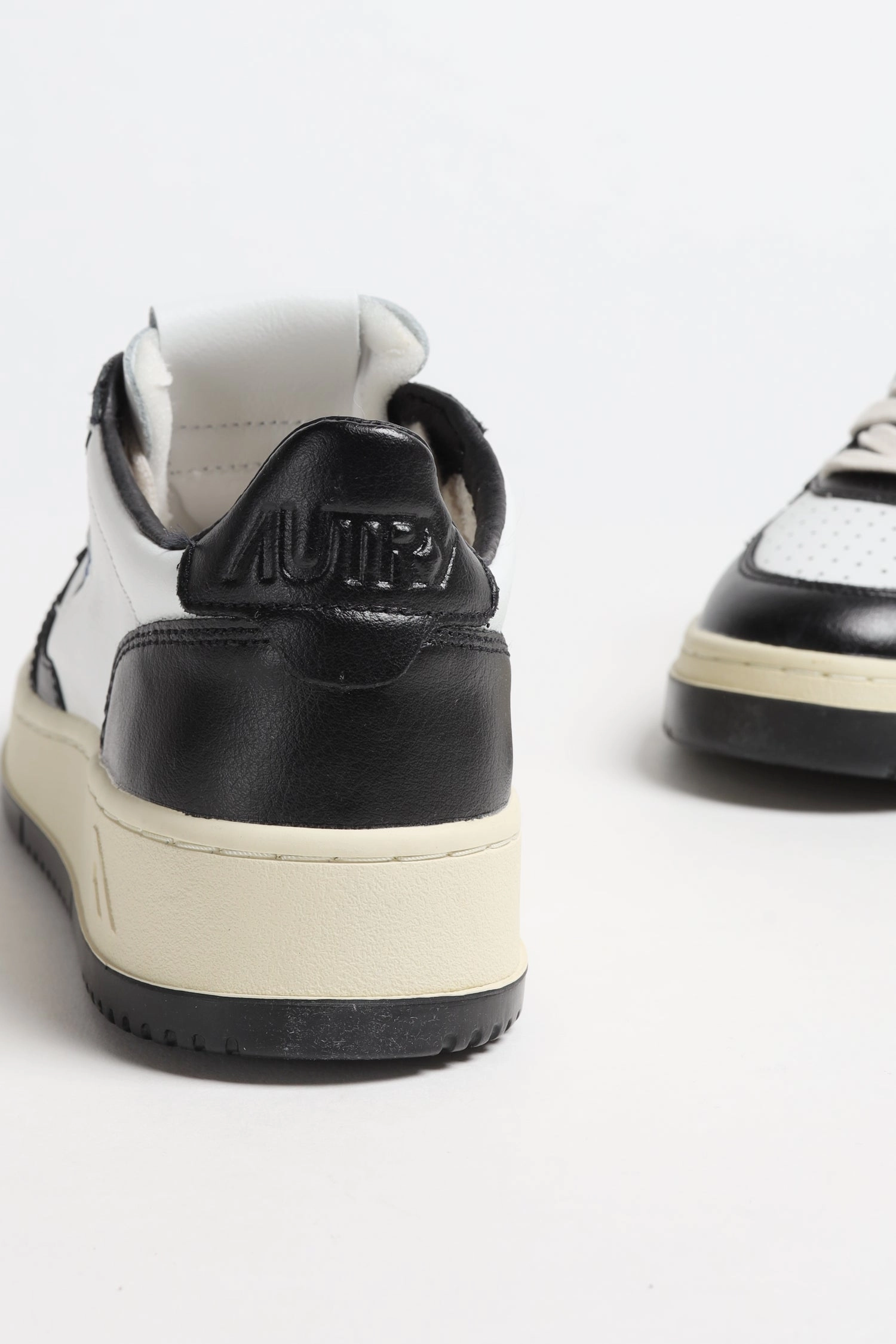 Sneaker Trend 2025 Sneaker Bicolor Up in Wei/Schwarz