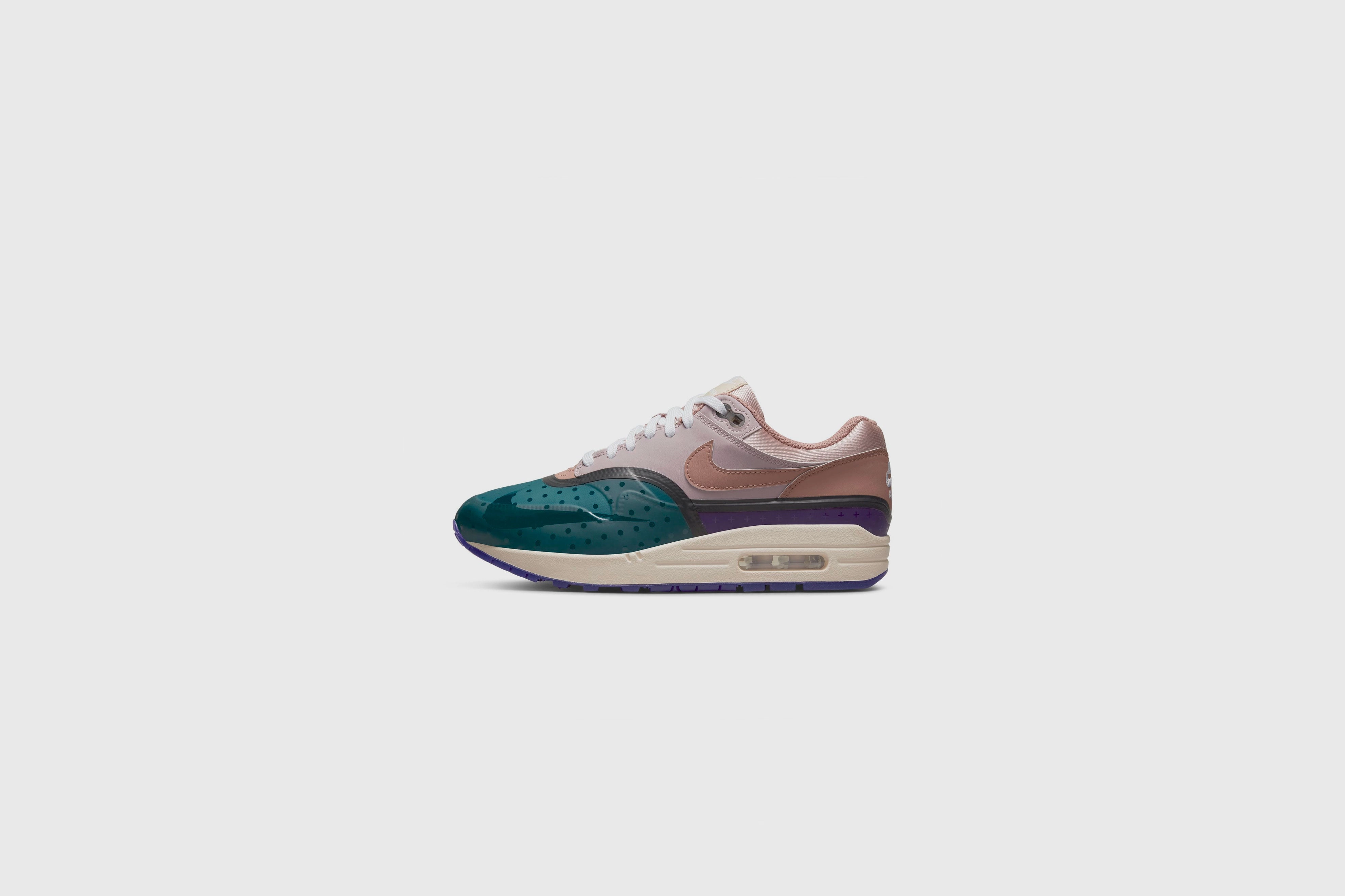 WMNS Nike Air Max 1 PRM (Plum Fog/Fossil Rose) Sneaker Weiß Beige