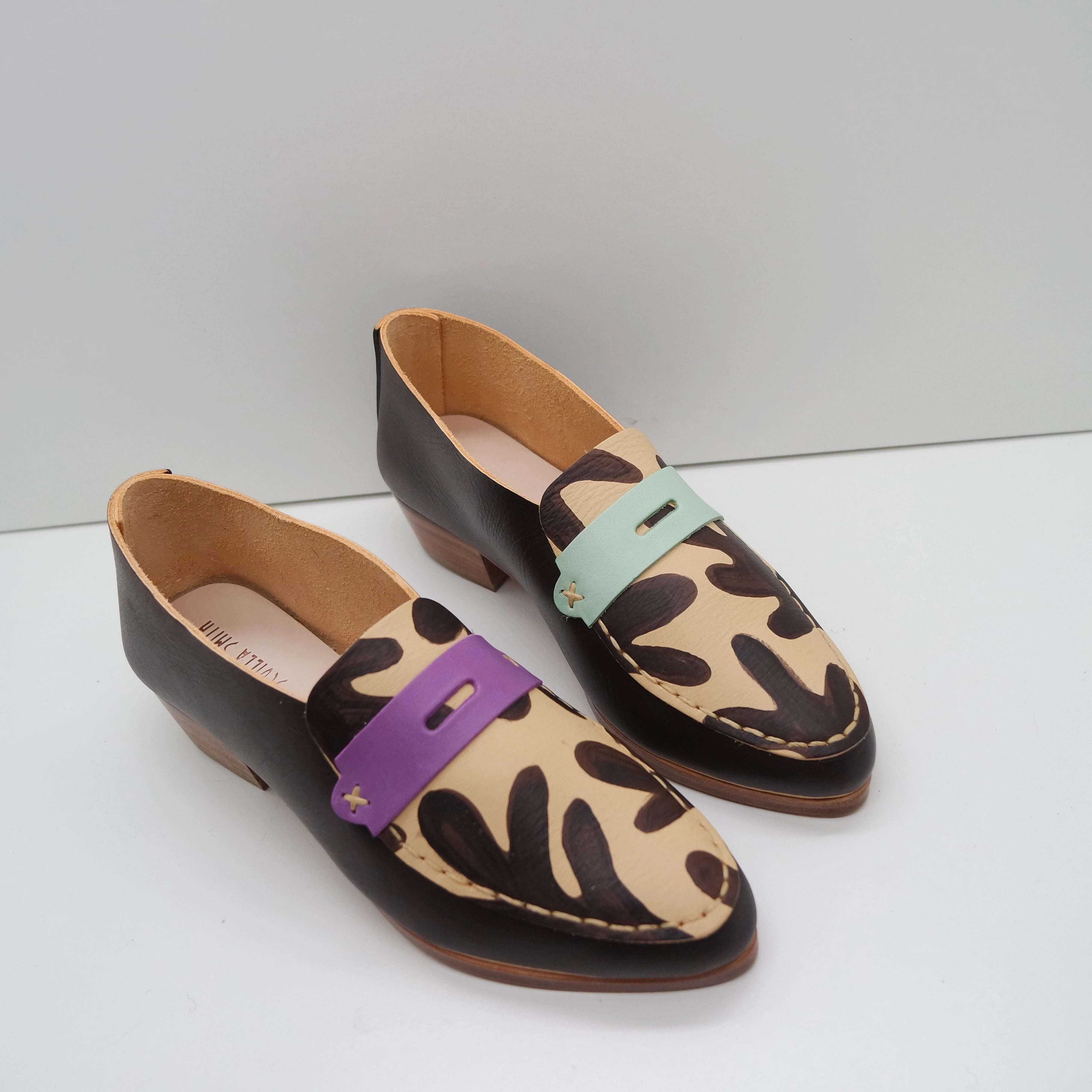 THE PENNY. BB TAMARIND. MATISSE TAMARIND LAKE. VIOLET AND MINT MISMATCHED MASK. UNDYED THREAD. 2CM Pierced Loafers