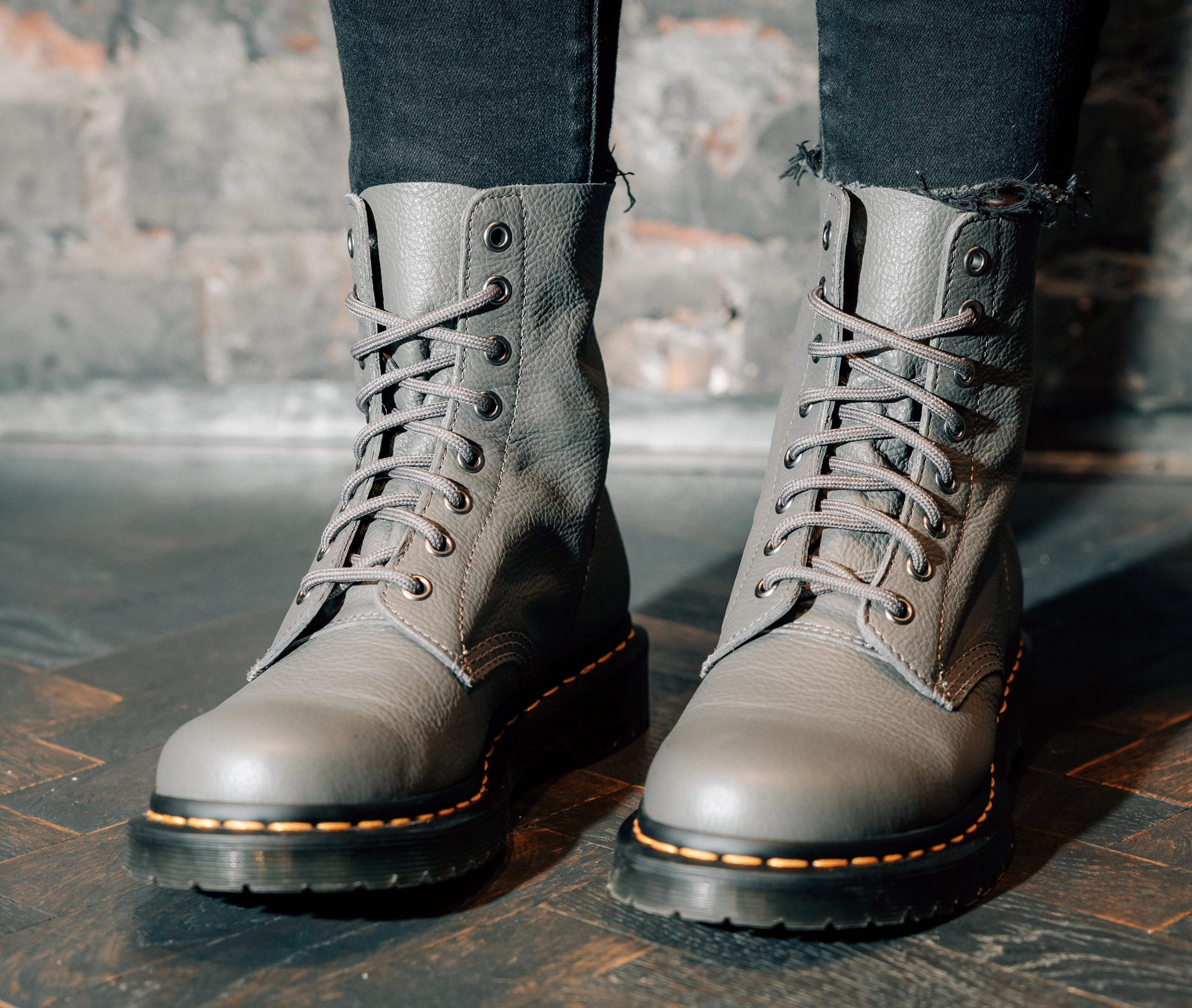 Stiefel Absatz Spitz 1460 Pascal Virginia gunmetal