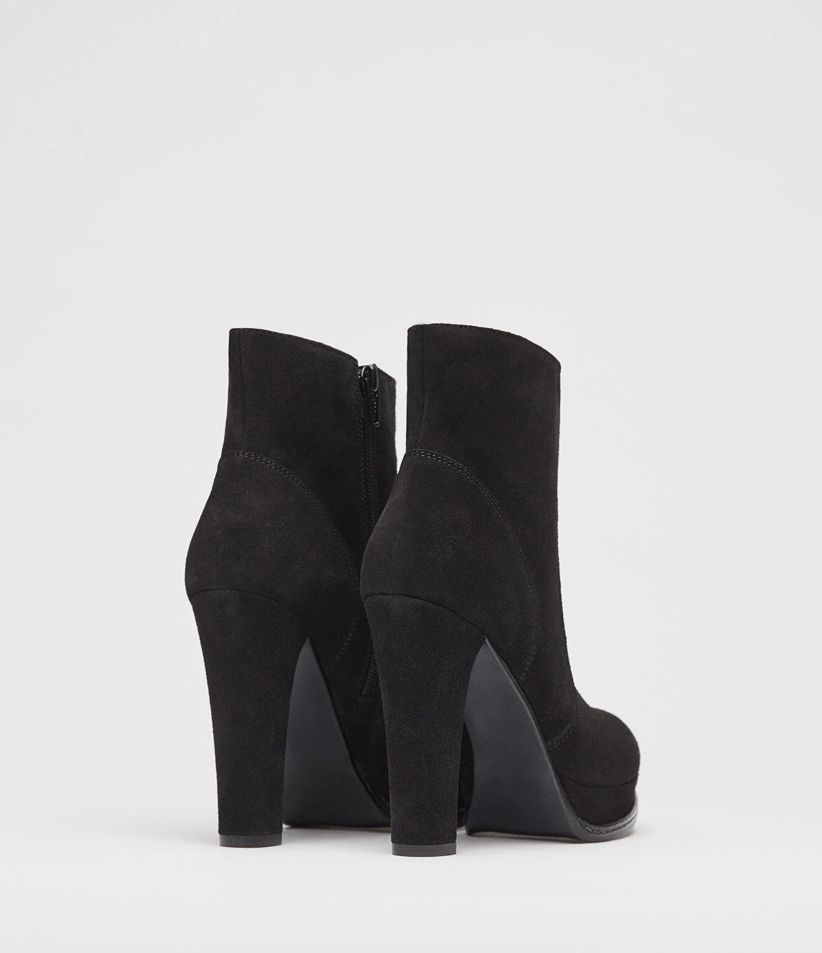 Aussergewöhnliche Stiefeletten Plateaustiefeletten Flavia schwarz