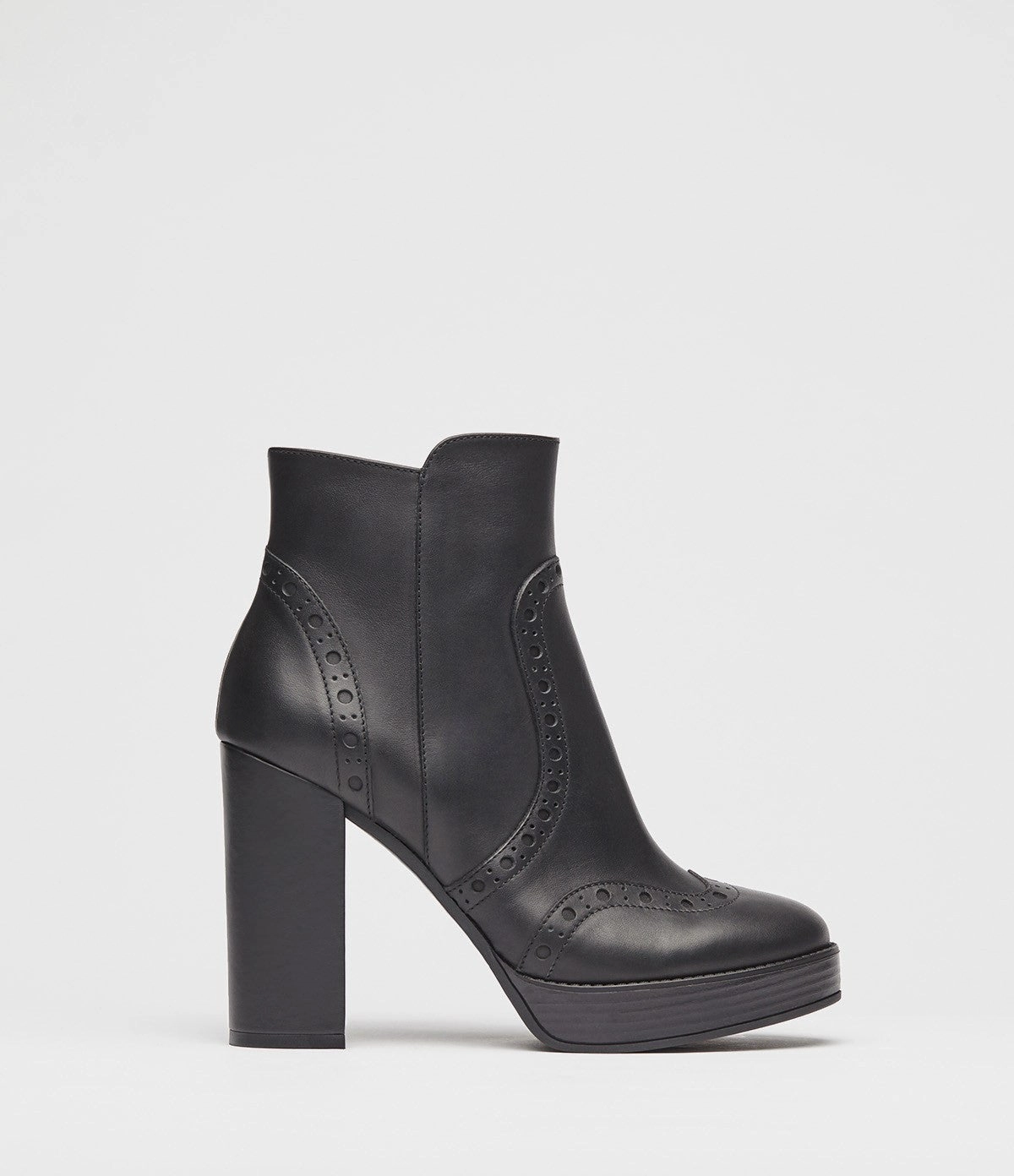 Budapester Stiefelette Agata schwarz Braut Stiefeletten Flach