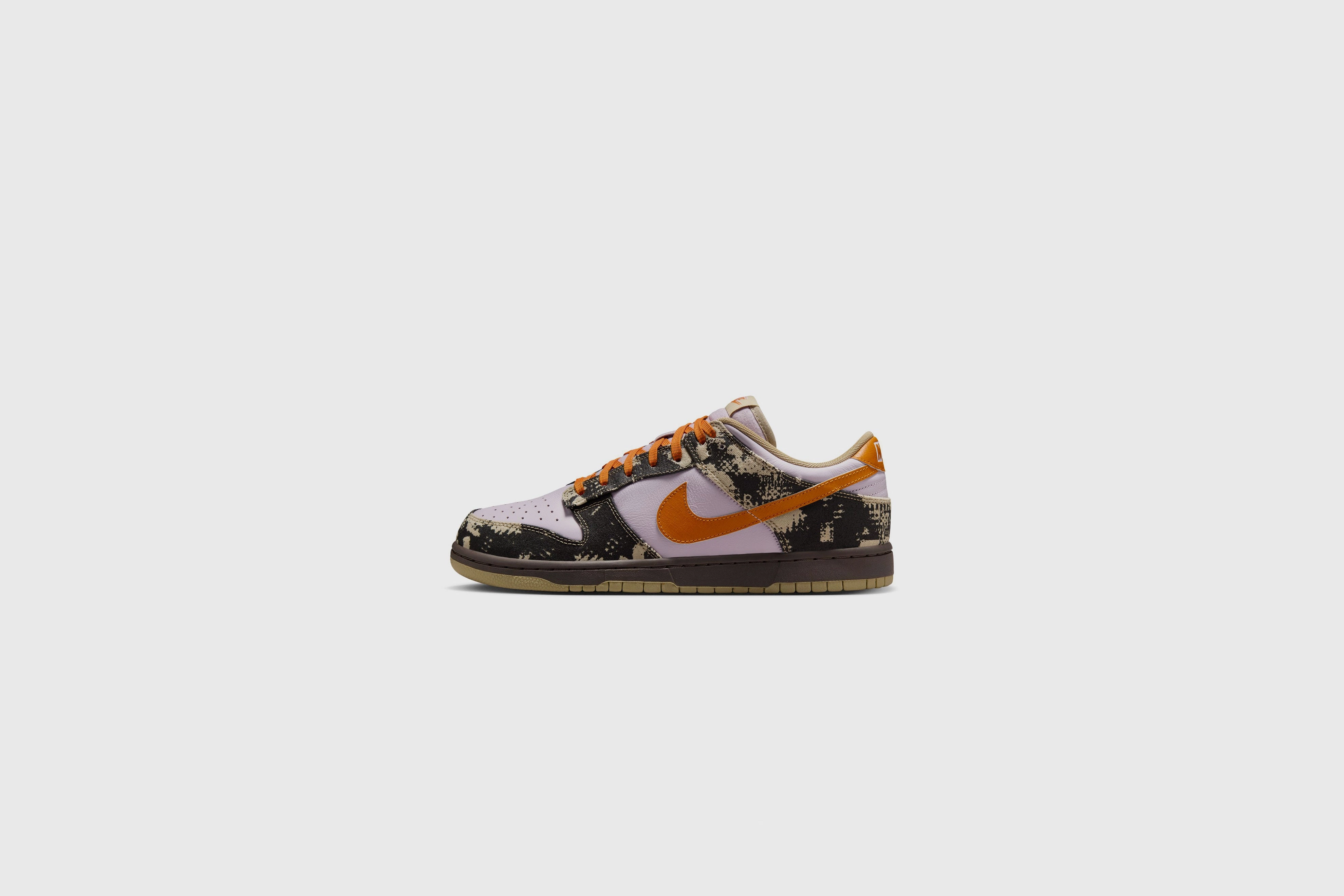 Stiefel Hufeisen Nike Dunk Low Retro LTD (Doll/Monarch-Desert Khaki)