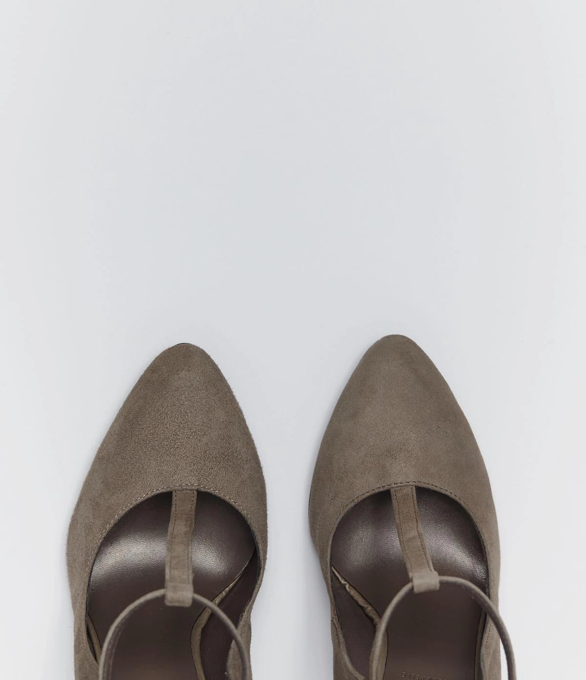 T-bar Highheel Tiziana taupe High Heels Auf Der Straße