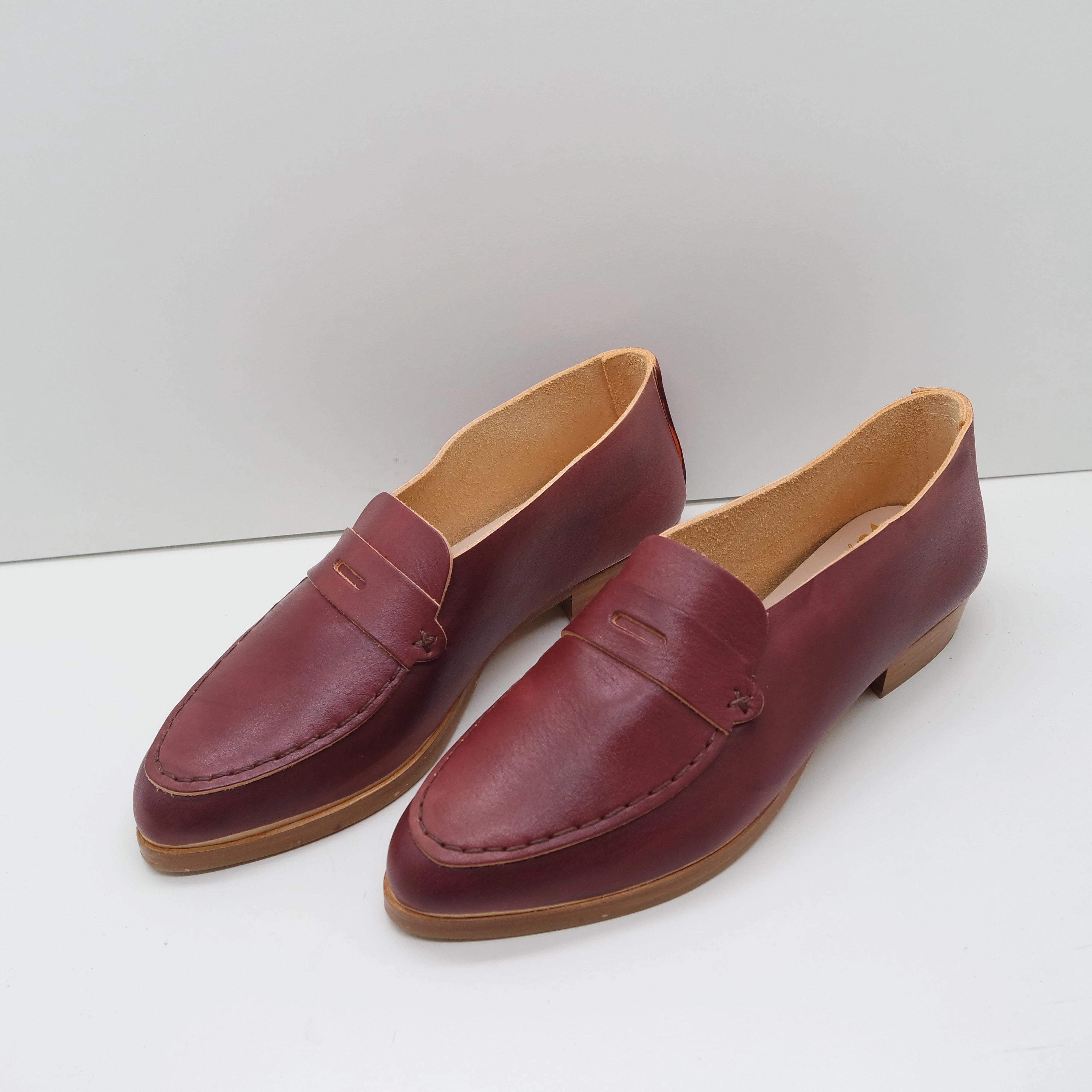 Loafers Loro Piana THE PENNY. BB ALL CLARET W BROWN THREAD. 2CM