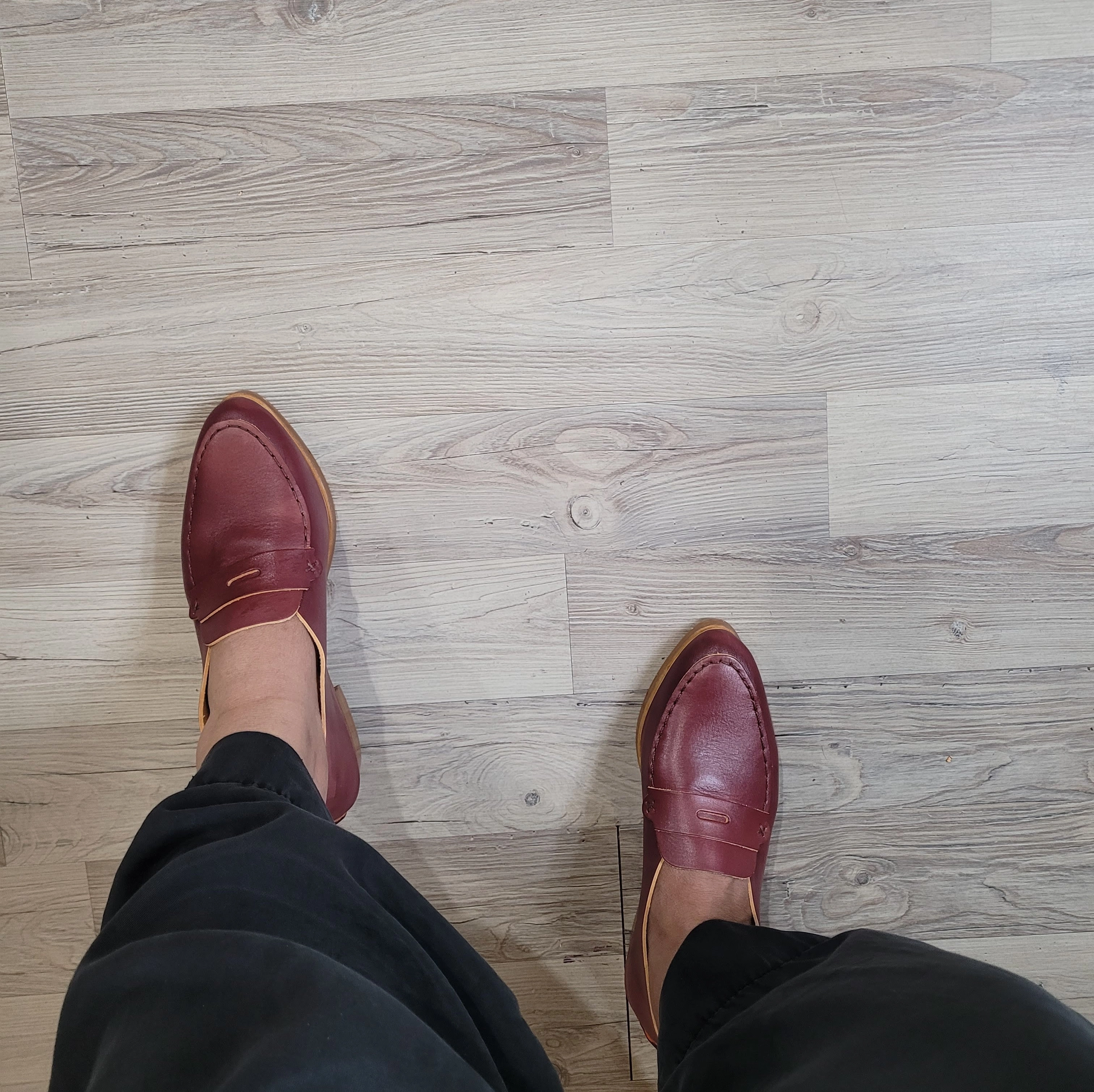 THE PENNY. BB ALL CLARET W BROWN THREAD. 2CM Vero Cuoio Loafers