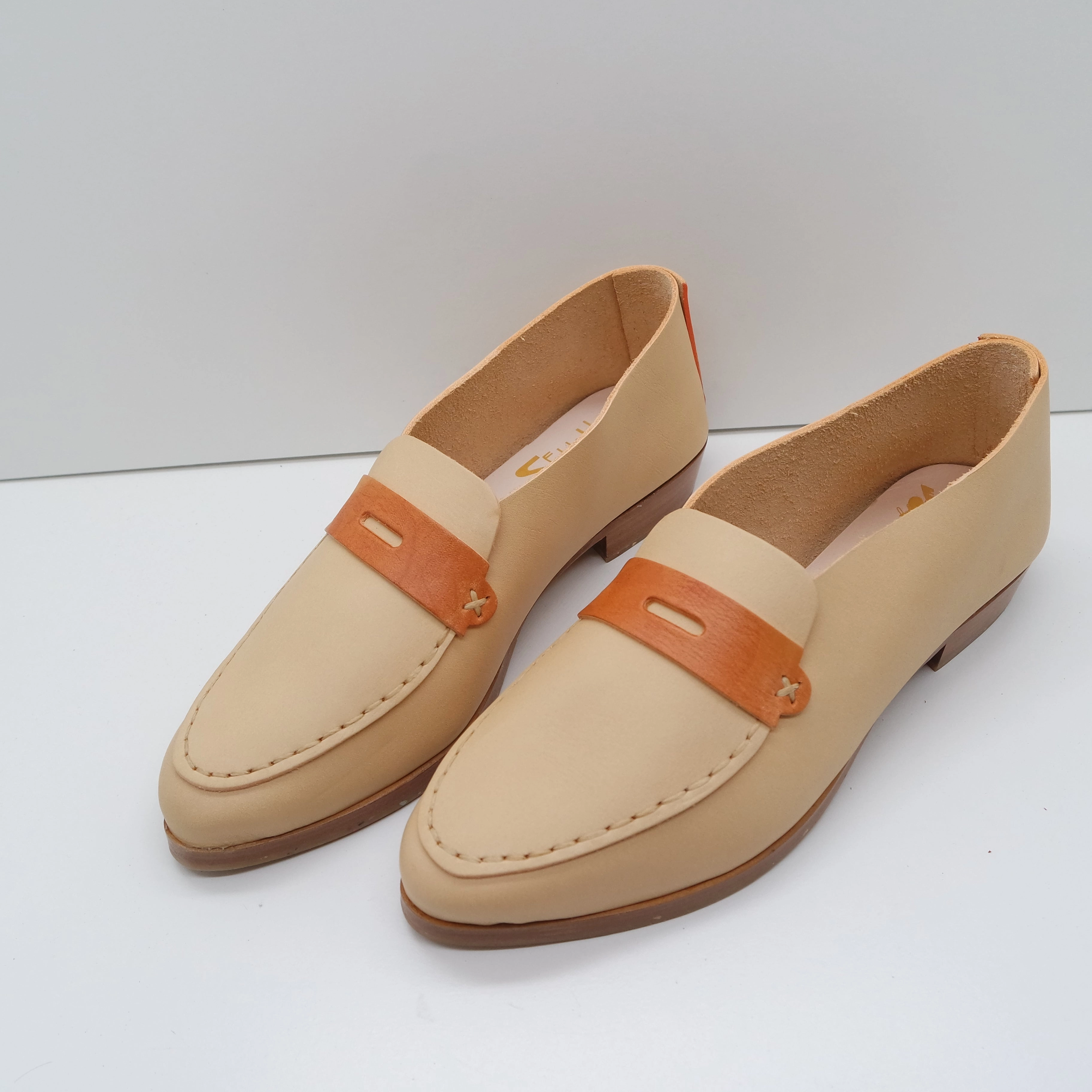 Slip-on Loafers THE PENNY. BB BUTTER. BUTTER LAKE. TOAST MASK. UNDYED THREAD. 2CM
