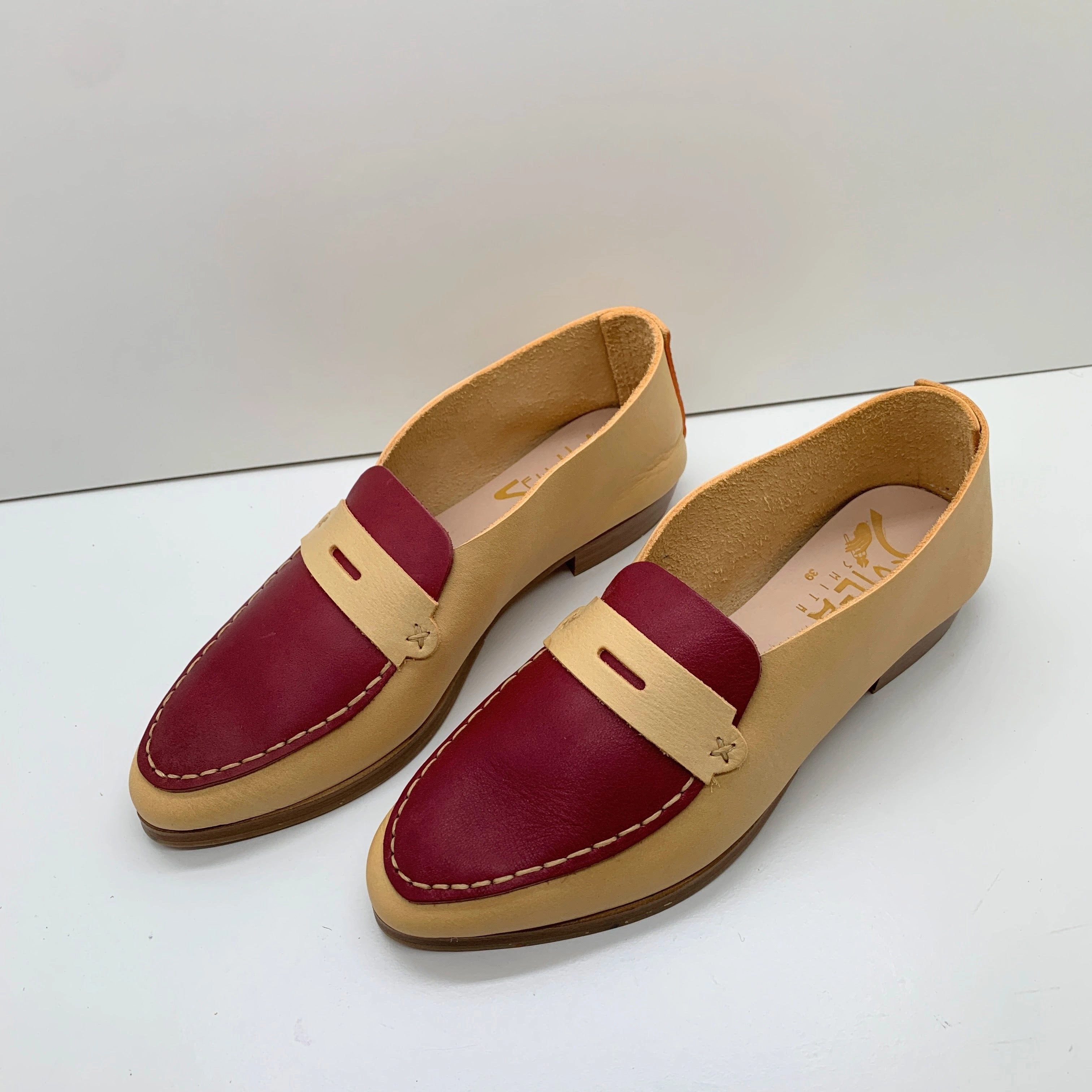 THE PENNY. BB BUTTER. POMEROL LAKE. BUTTER MASK. UNDYED THREAD. 2CM Italian Loafers With Tassels