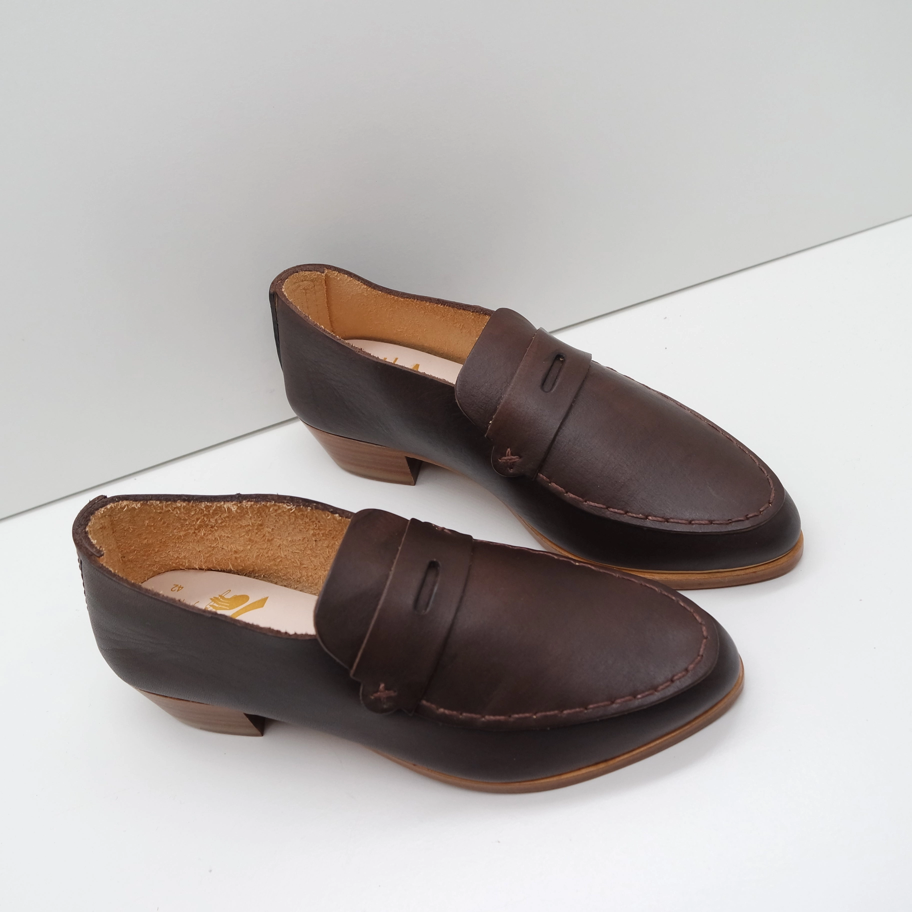 THE PENNY. BB TAMARIND. TAMARIND LAKE. TAMARIND MASK. BROWN THREAD. EDGE INKED. LIMITED EDITION 2CM Hailey Loafers