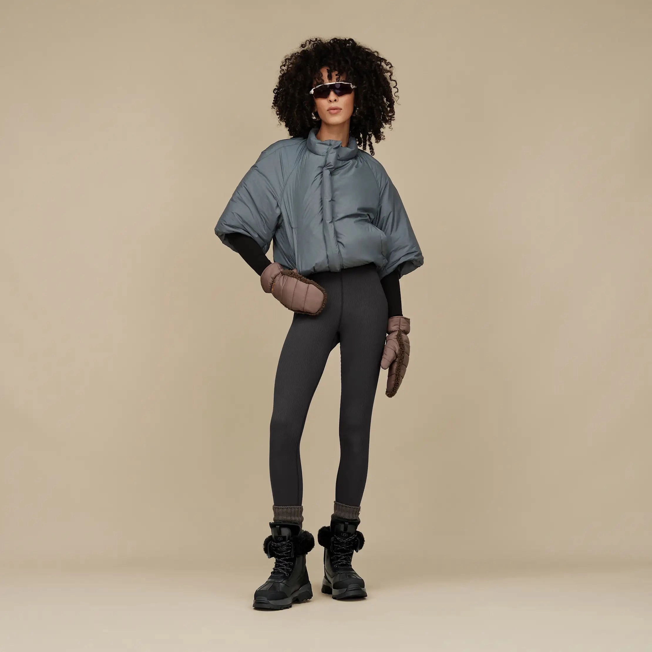 Outfit Zu Overknee Stiefel UGG - Adirondack III Boot Black XXV