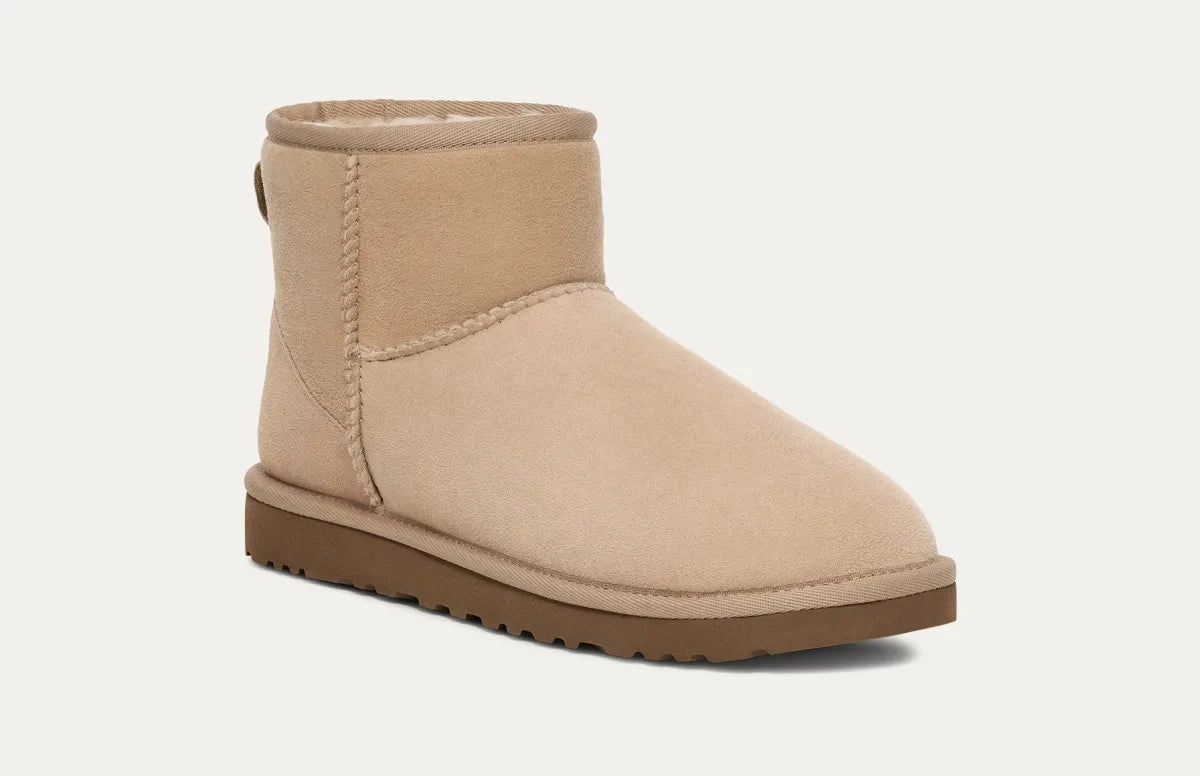 UGG - Classic Mini II Boot Sand Stiefel Mit Perlen