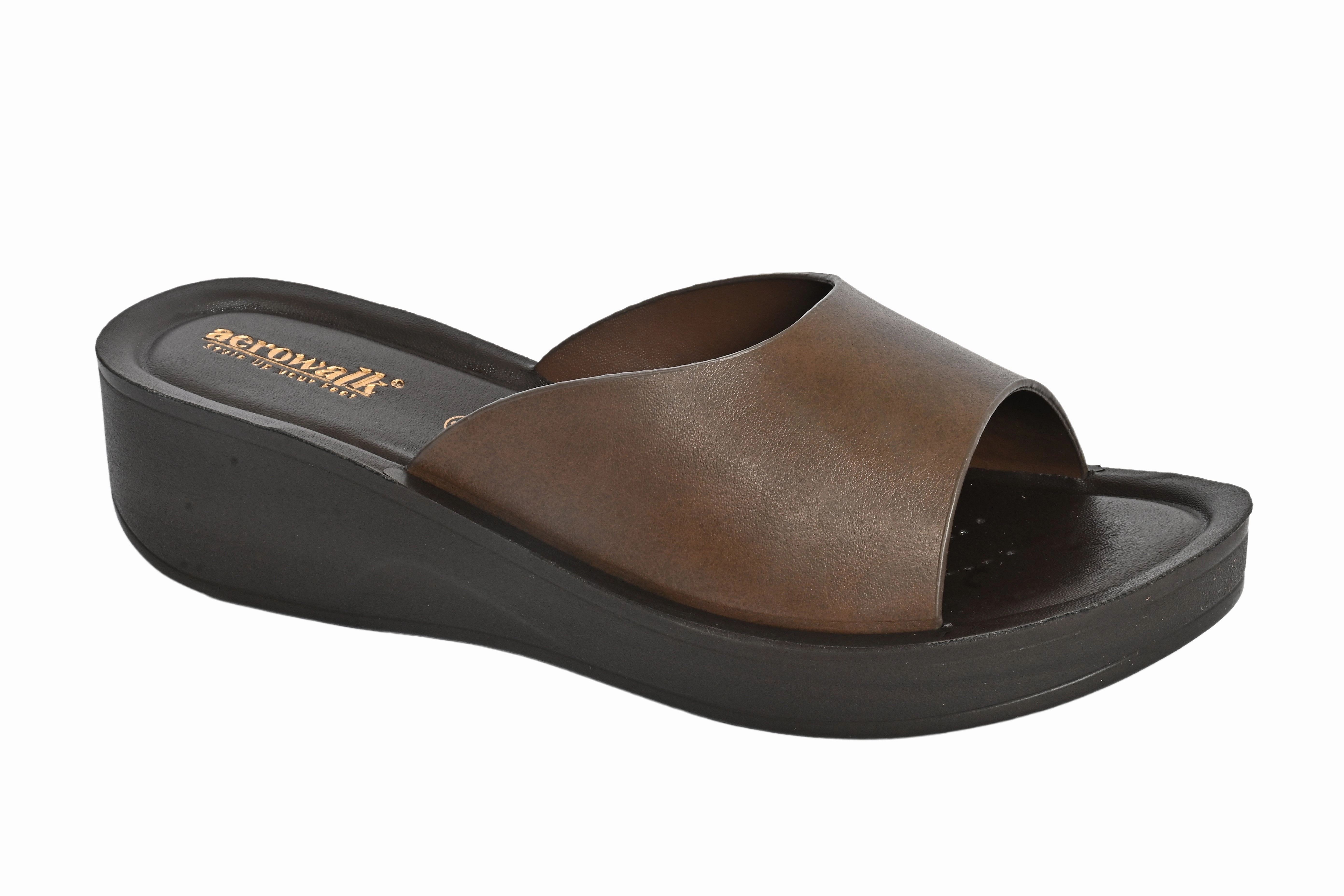 Tanzen In Pantoffeln Aerowalk BROWN Slipper with slip-on for female