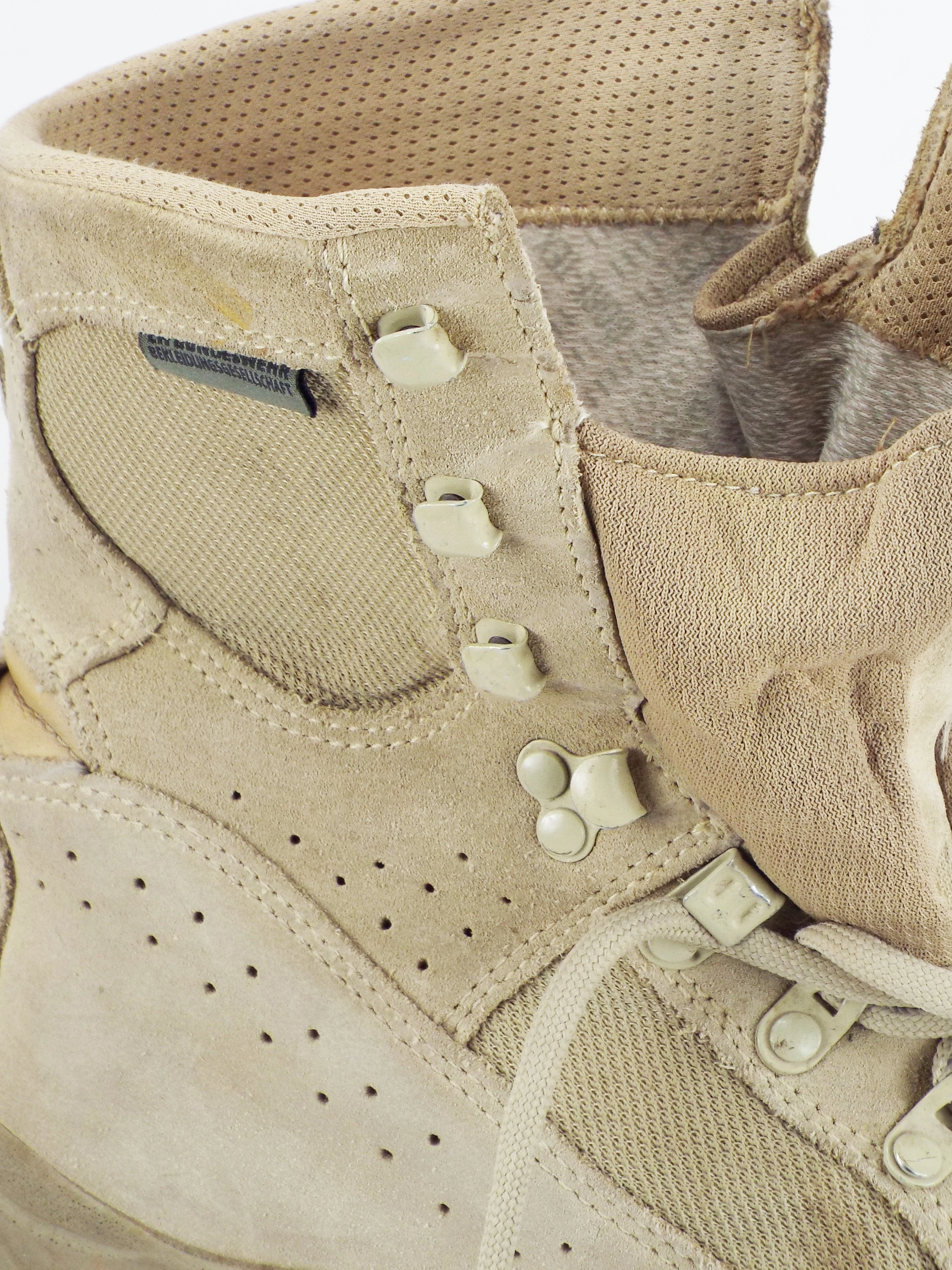 German - Meindl brand Gore-Tex desert boots - Grade 1 Mickey Stiefel