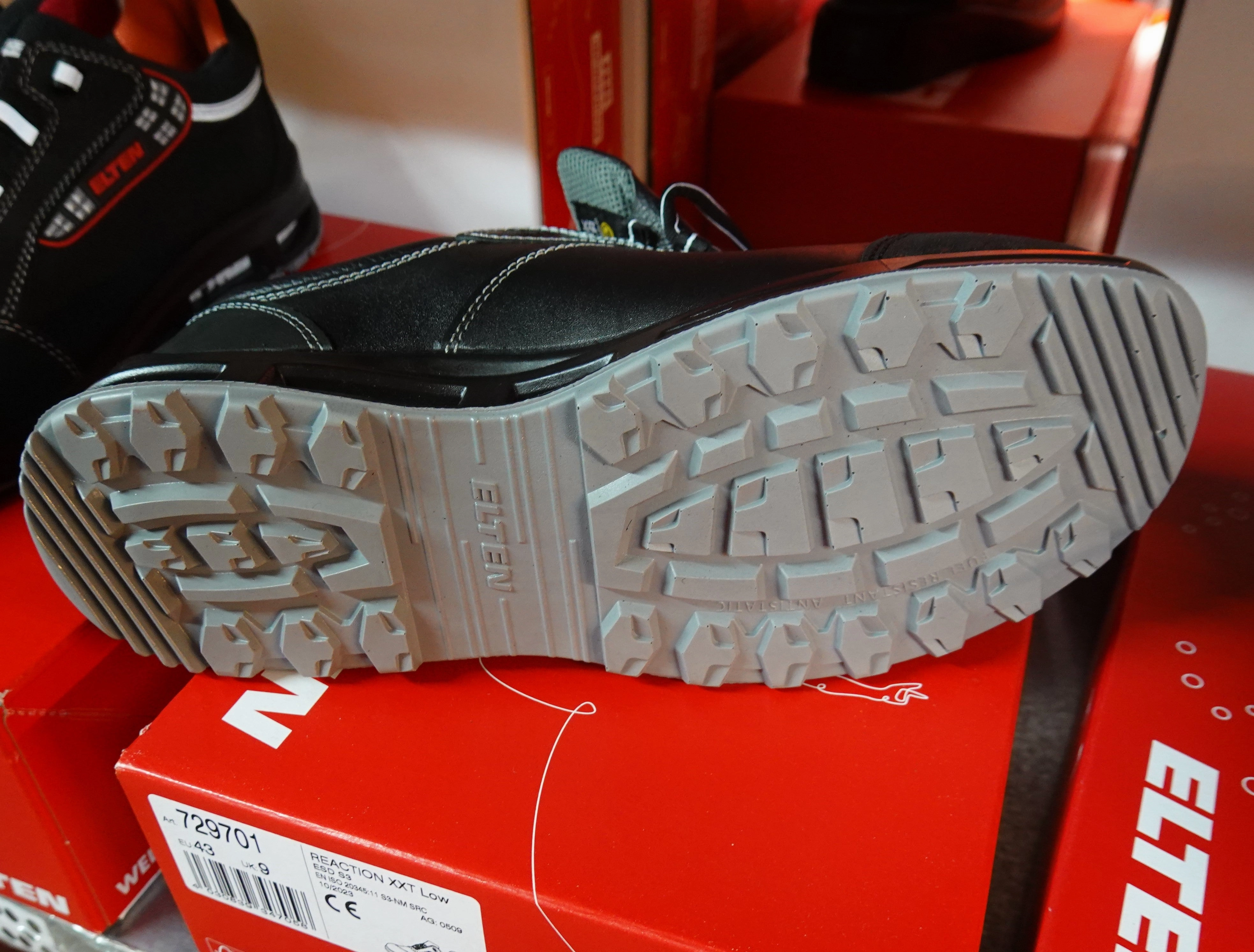 ELTEN 729701 Reaction Wellmaxx S3 Sicherheitshalbschuh Leder breit Kunststoffkappe Jugendfeuerwehr Sicherheitsschuhe